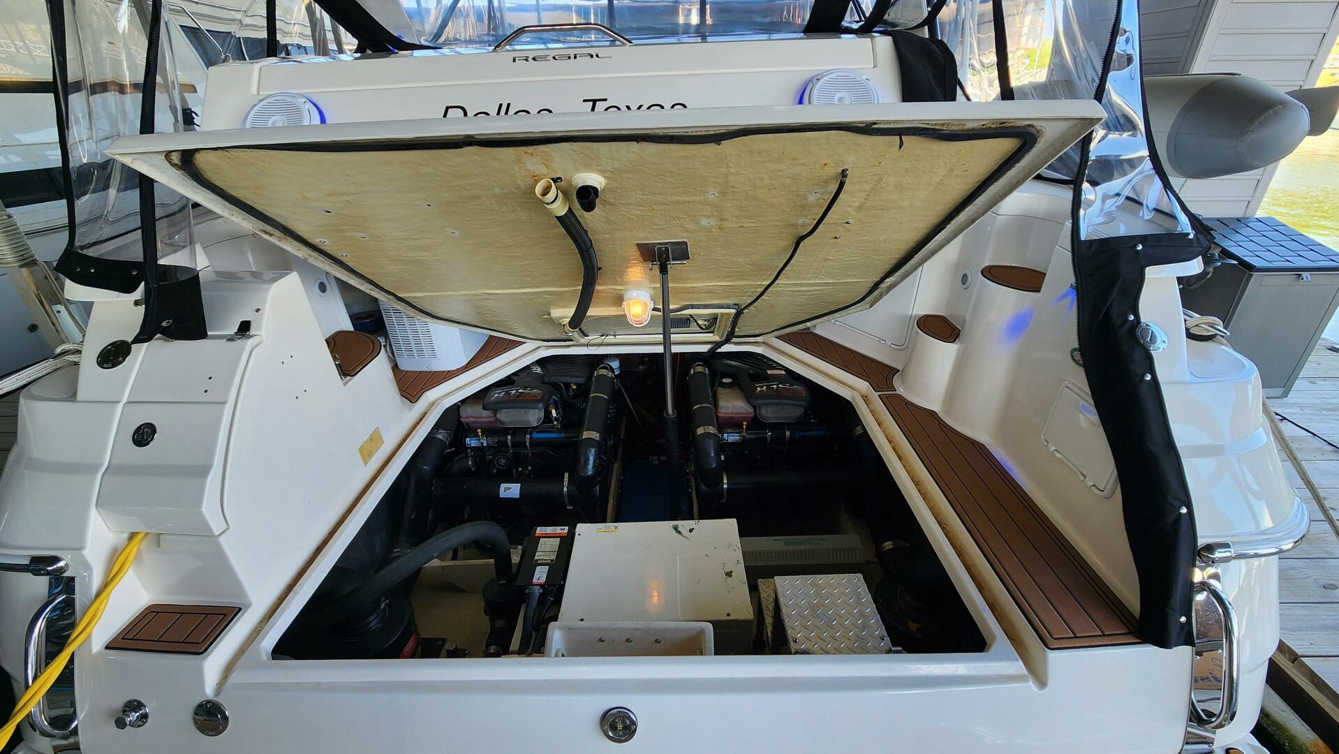 Slide: The Image of 2006 Regal 3560 - 5216123