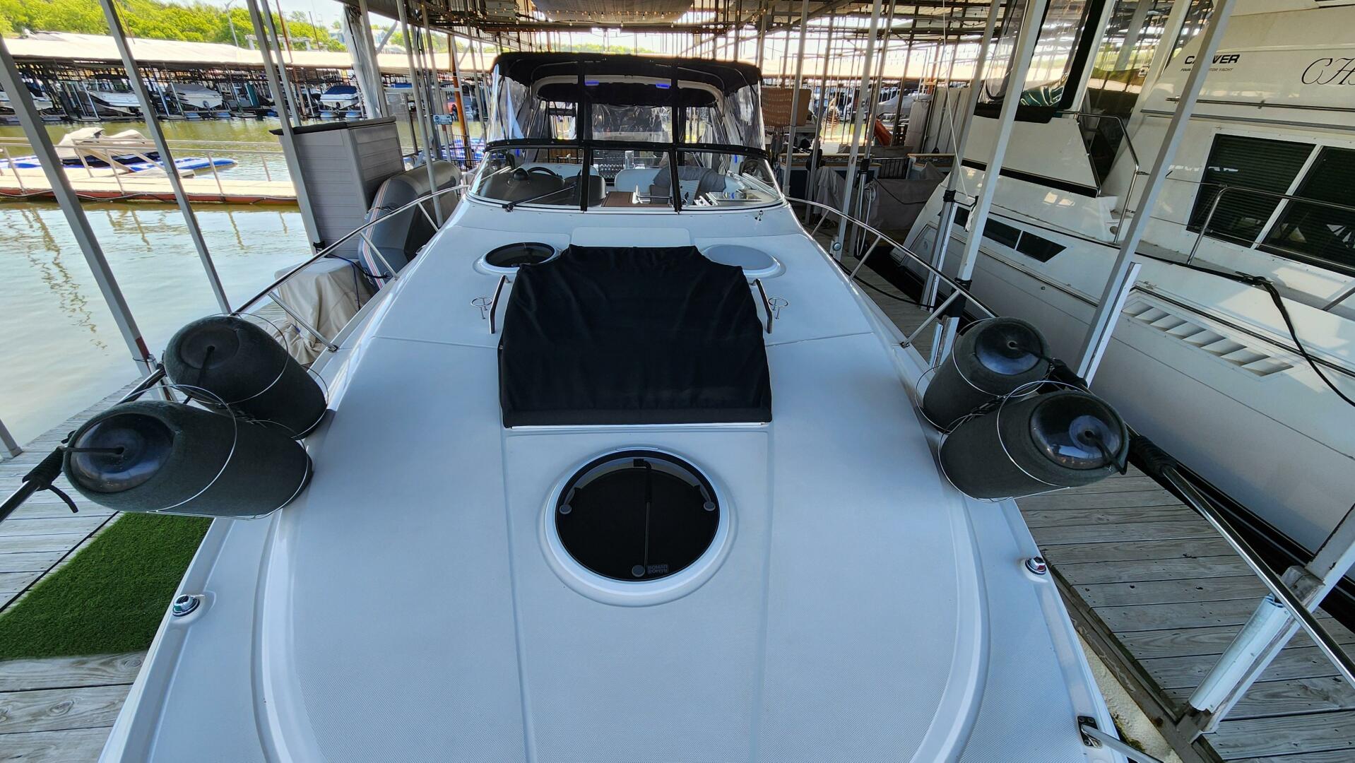 Slide: The Image of 2006 Regal 3560 - 5216129