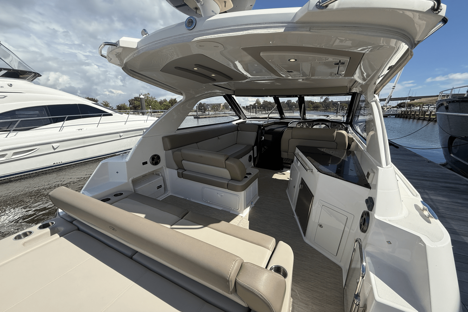 Slide: The Image of Regal 35 SPORT COUPE 2015 - 14