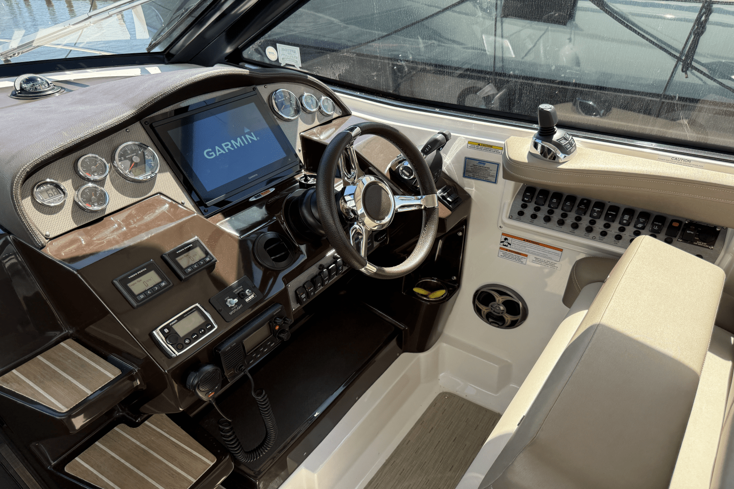 Slide: The Image of Regal 35 SPORT COUPE 2015 - 24
