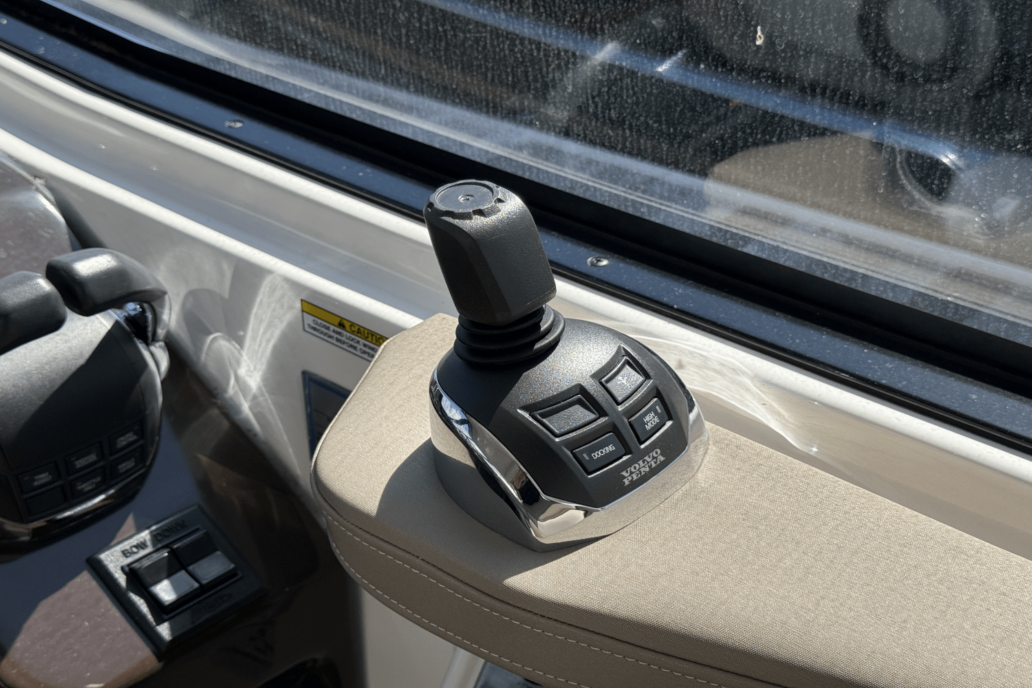 Slide: The Image of Regal 35 SPORT COUPE 2015 - 27