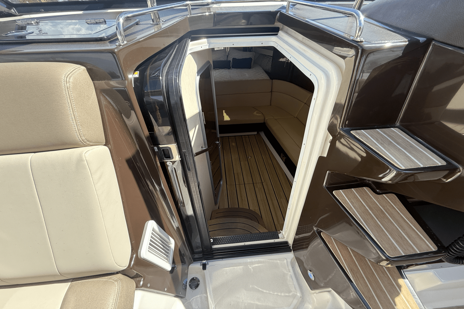 Slide: The Image of Regal 35 SPORT COUPE 2015 - 29