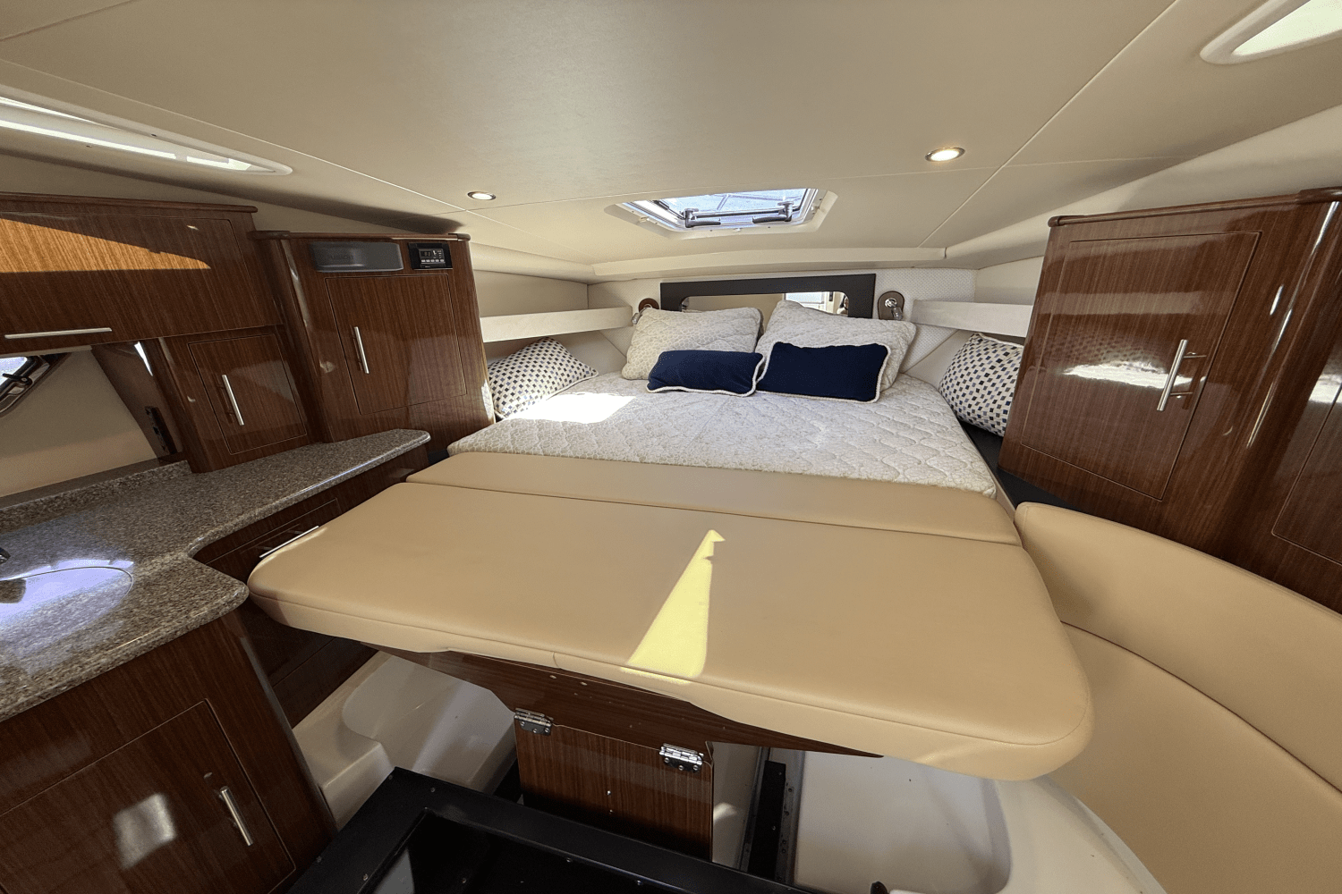 Slide: The Image of Regal 35 SPORT COUPE 2015 - 38