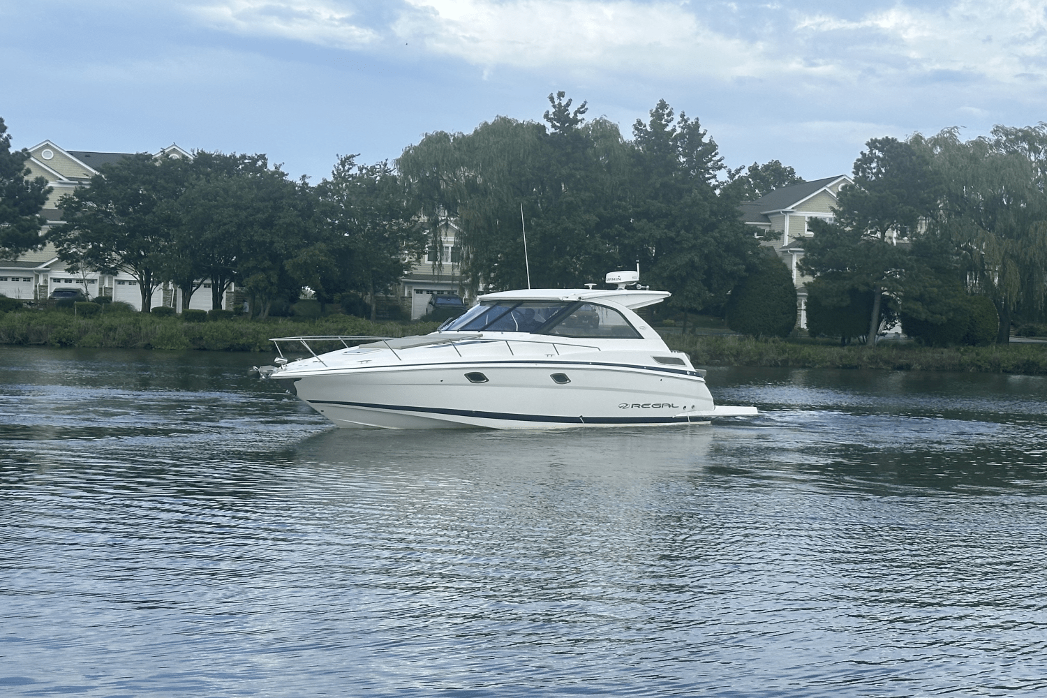 Slide: The Image of Regal 35 SPORT COUPE 2015 - 6