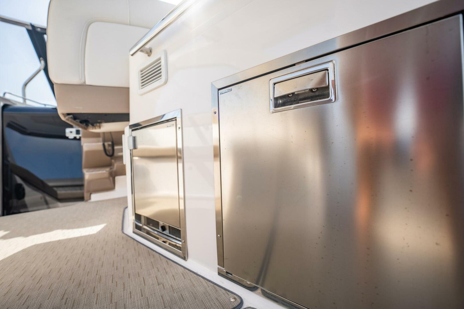 Slide: The Image of Regal 35 Sport Coupe 2018 - 5333900