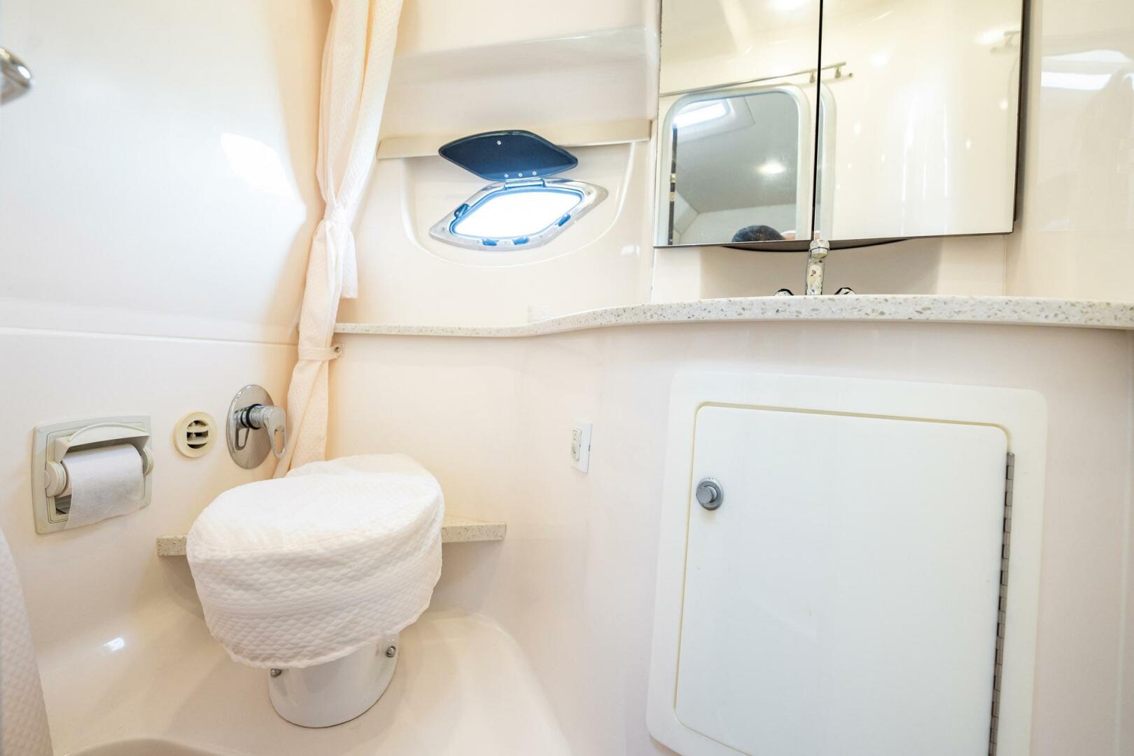 Slide: The Image of Regal 35 Sport Coupe 2018 - 5333913