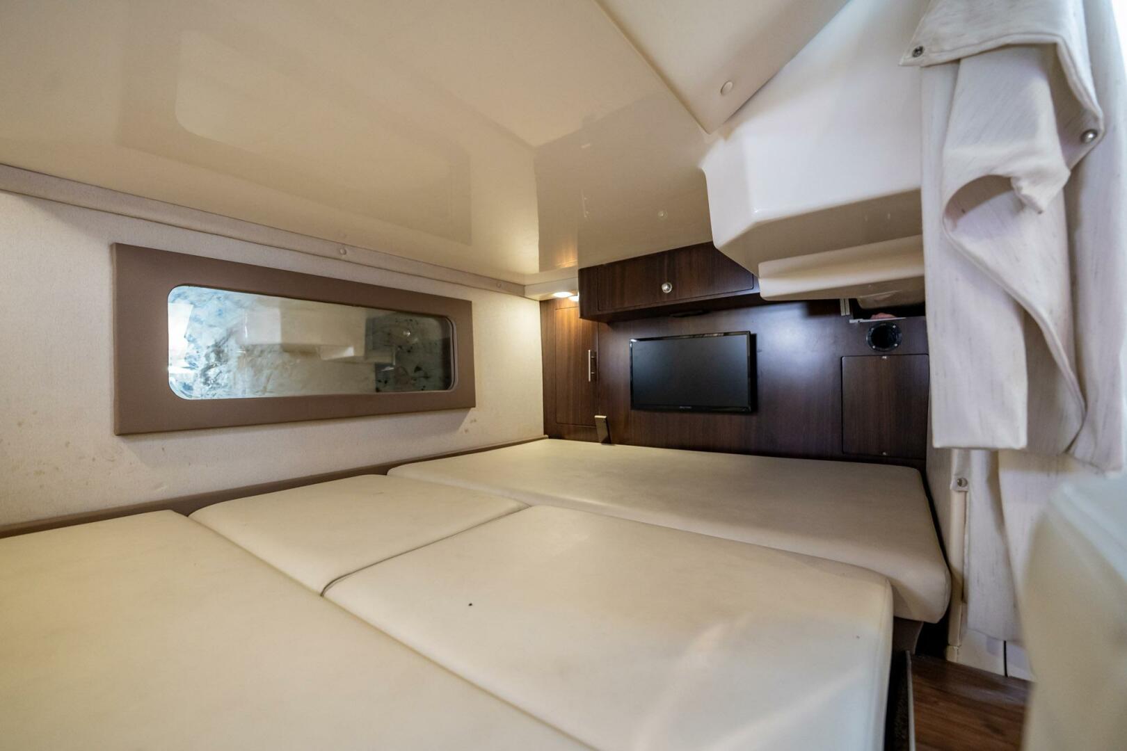 Slide: The Image of Regal 35 Sport Coupe 2018 - 5333916