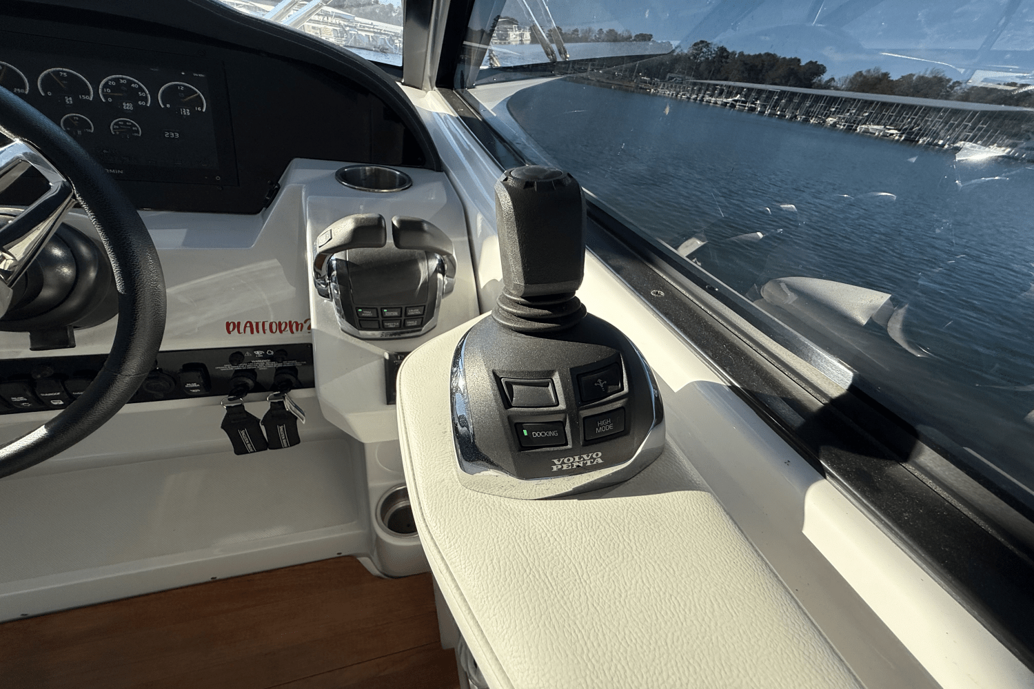 Slide: The Image of Regal 35 SPORT COUPE 2021 - 33