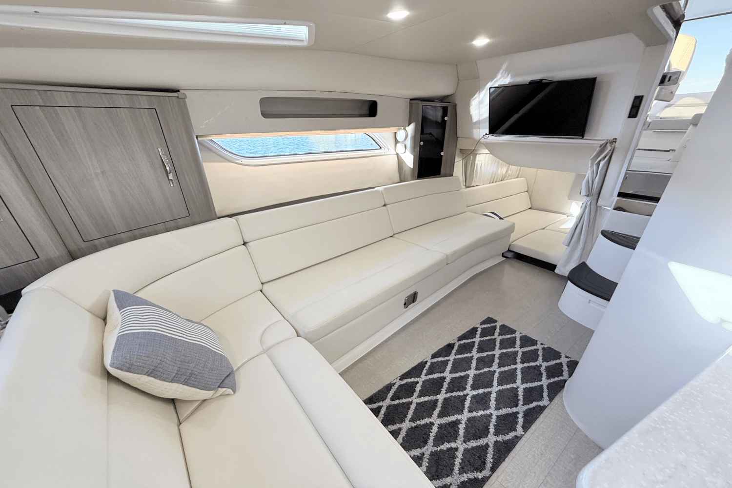 Slide: The Image of Regal 35 SPORT COUPE 2021 - 49