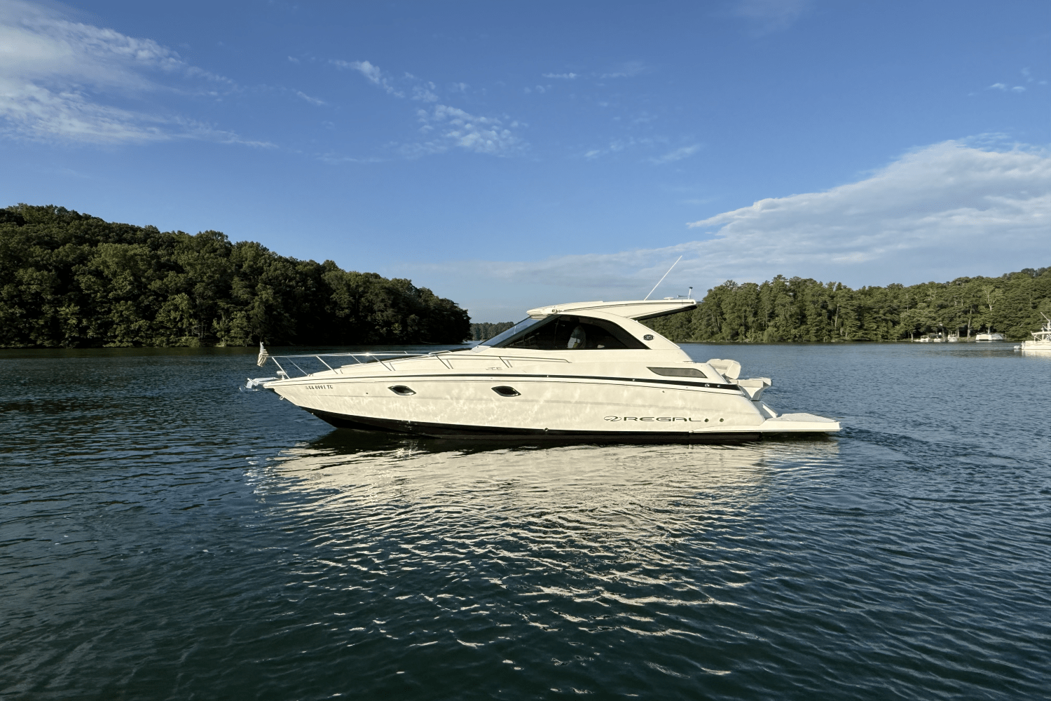 Slide: The Image of Regal 35 SPORT COUPE 2021 - 7