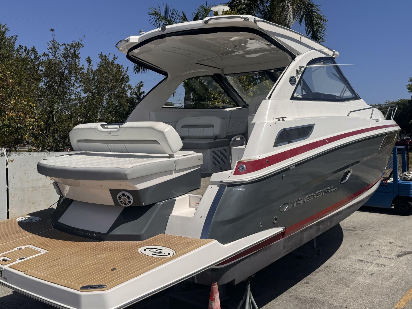 Slide: The Image of Regal 36 2019 - 5126610