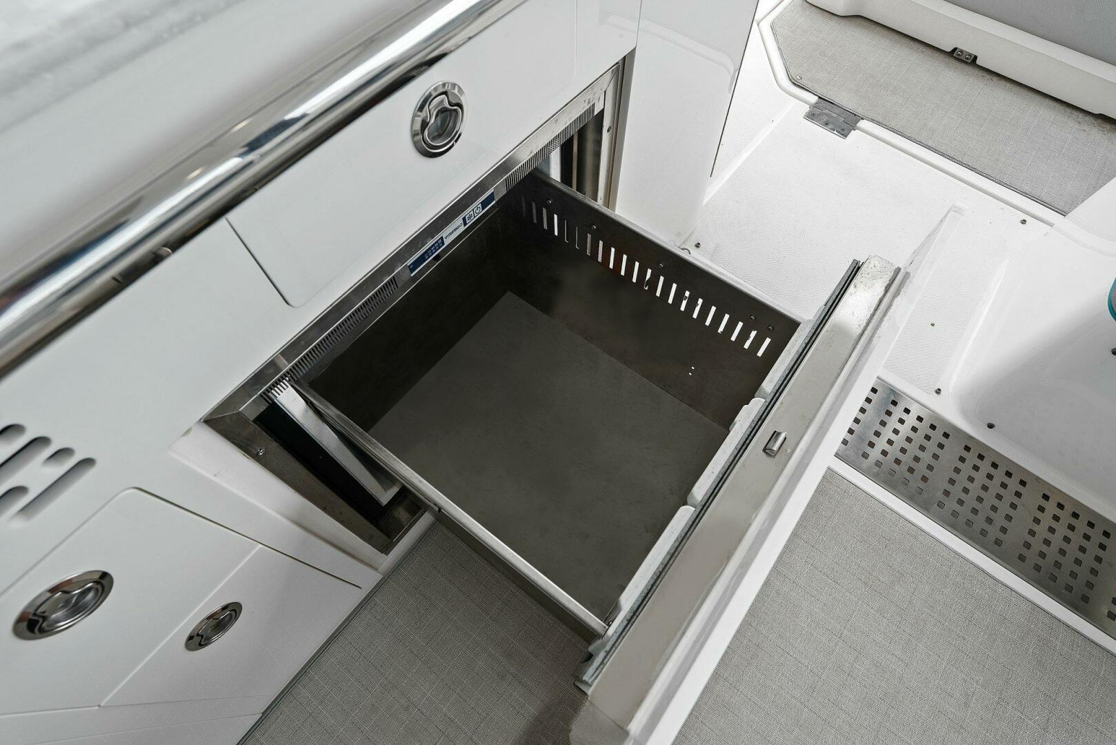 Slide: The Image of 2021 Regal 36 Grande Coupe - 5287463