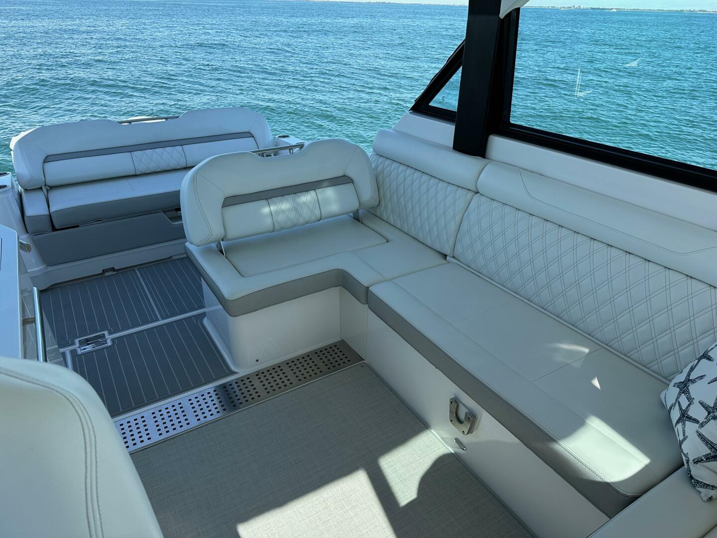 Slide: The Image of 2021 Regal 36XO- Salon - 5281093