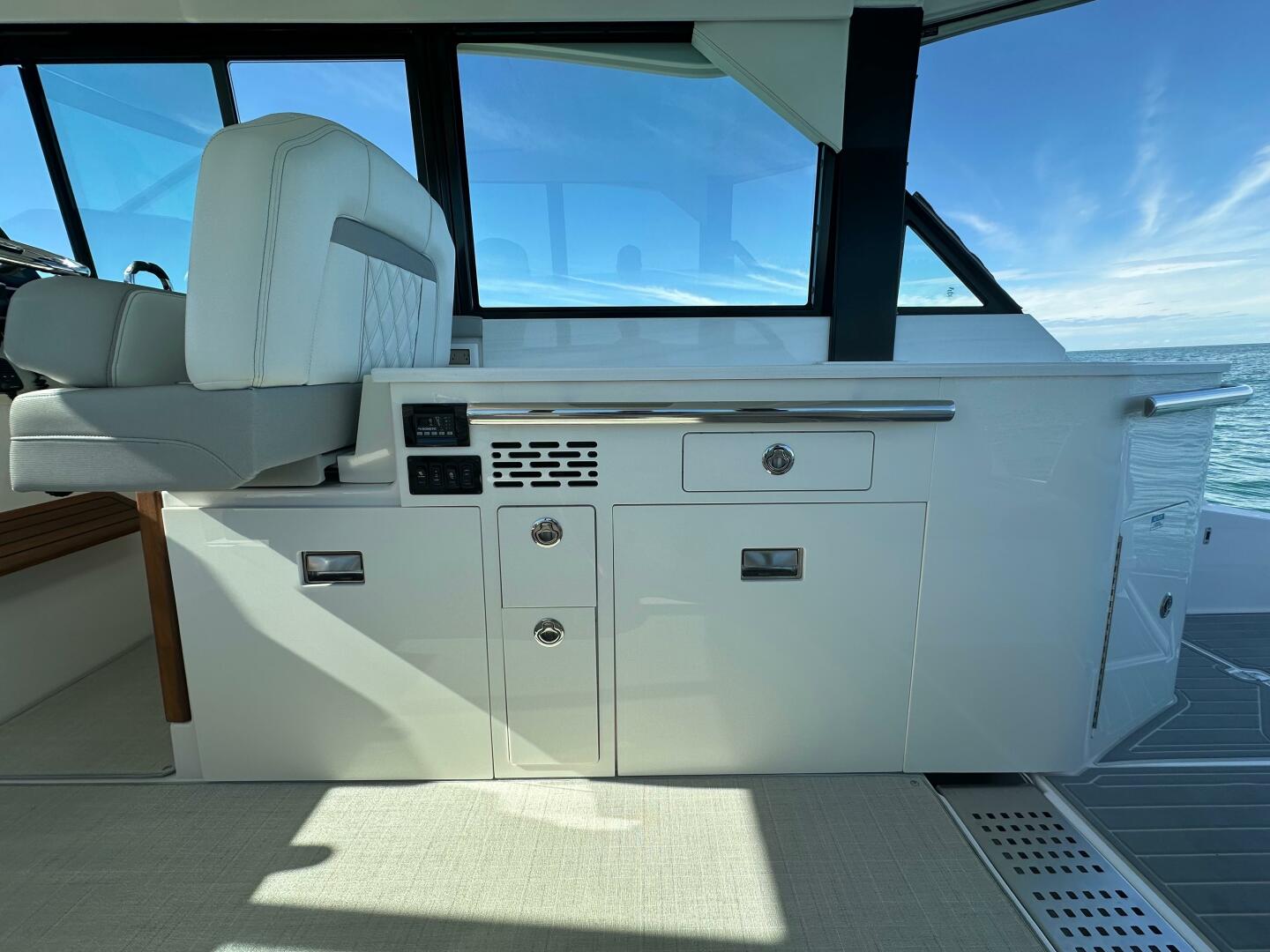 Slide: The Image of 2021 Regal 36XO- Grilling Station - 5281103