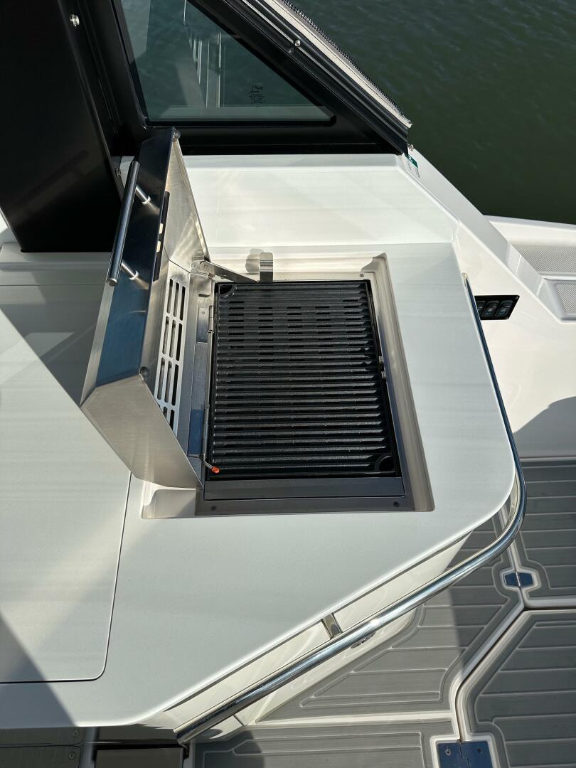 Slide: The Image of 2021 Regal 36XO- Grilling Station - 5281152