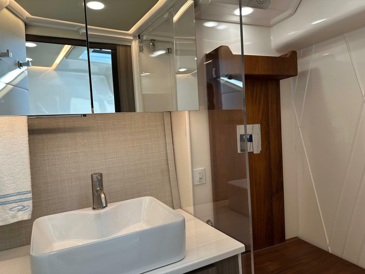 Slide: The Image of 2021 Regal 36XO- Head - 5281172