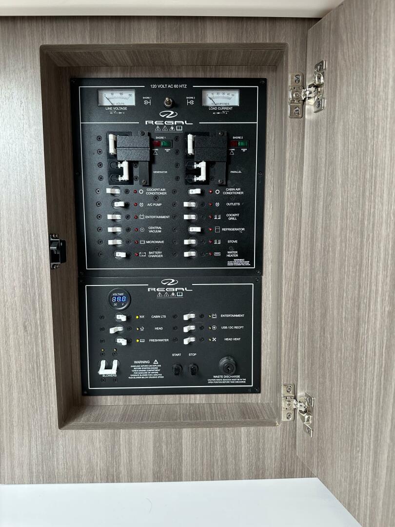 Slide: The Image of 2021 Regal 36XO- Breakers - 5281184