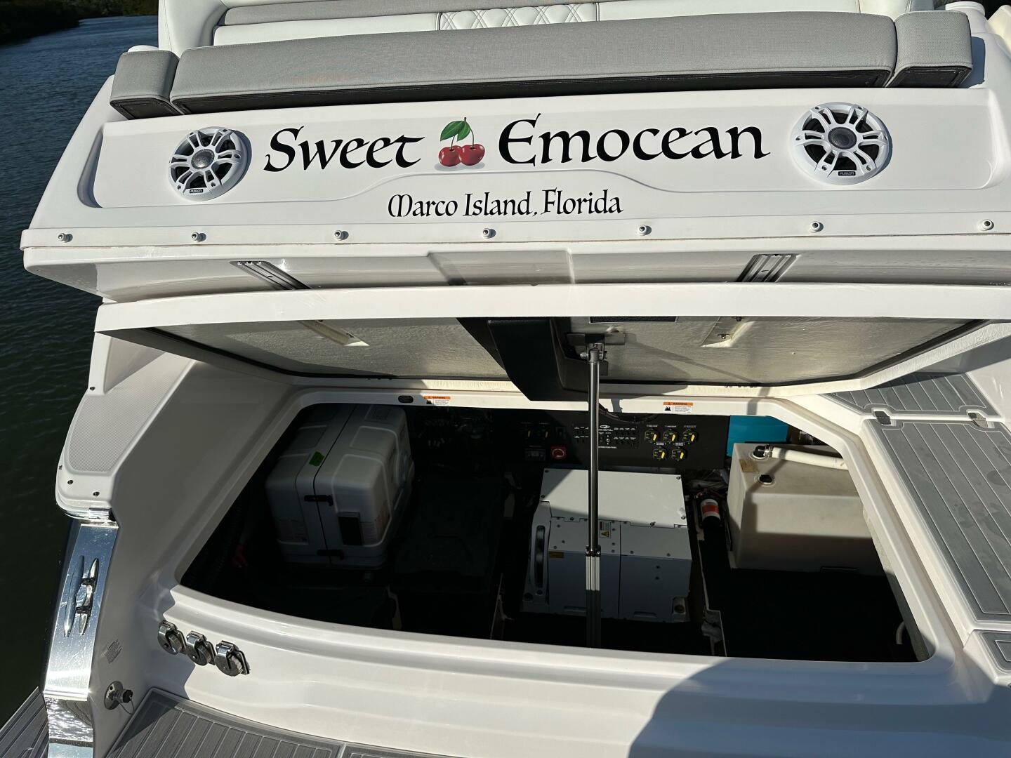 Slide: The Image of 2021 Regal 36XO- Transom - 5281142