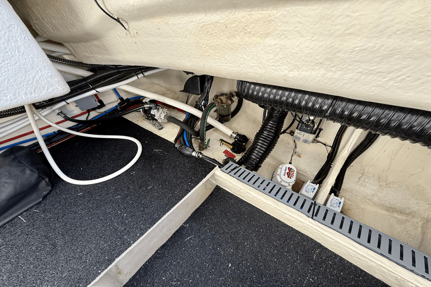 Slide: The Image of Regal 36 XO 2023 - 23