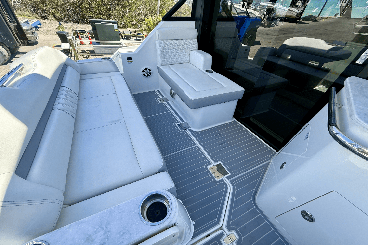 Slide: The Image of Regal 36 XO 2023 - 25