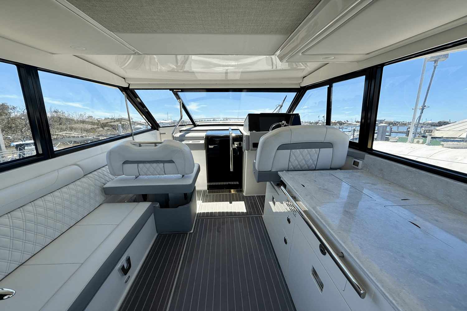 Slide: The Image of Regal 36 XO 2023 - 29