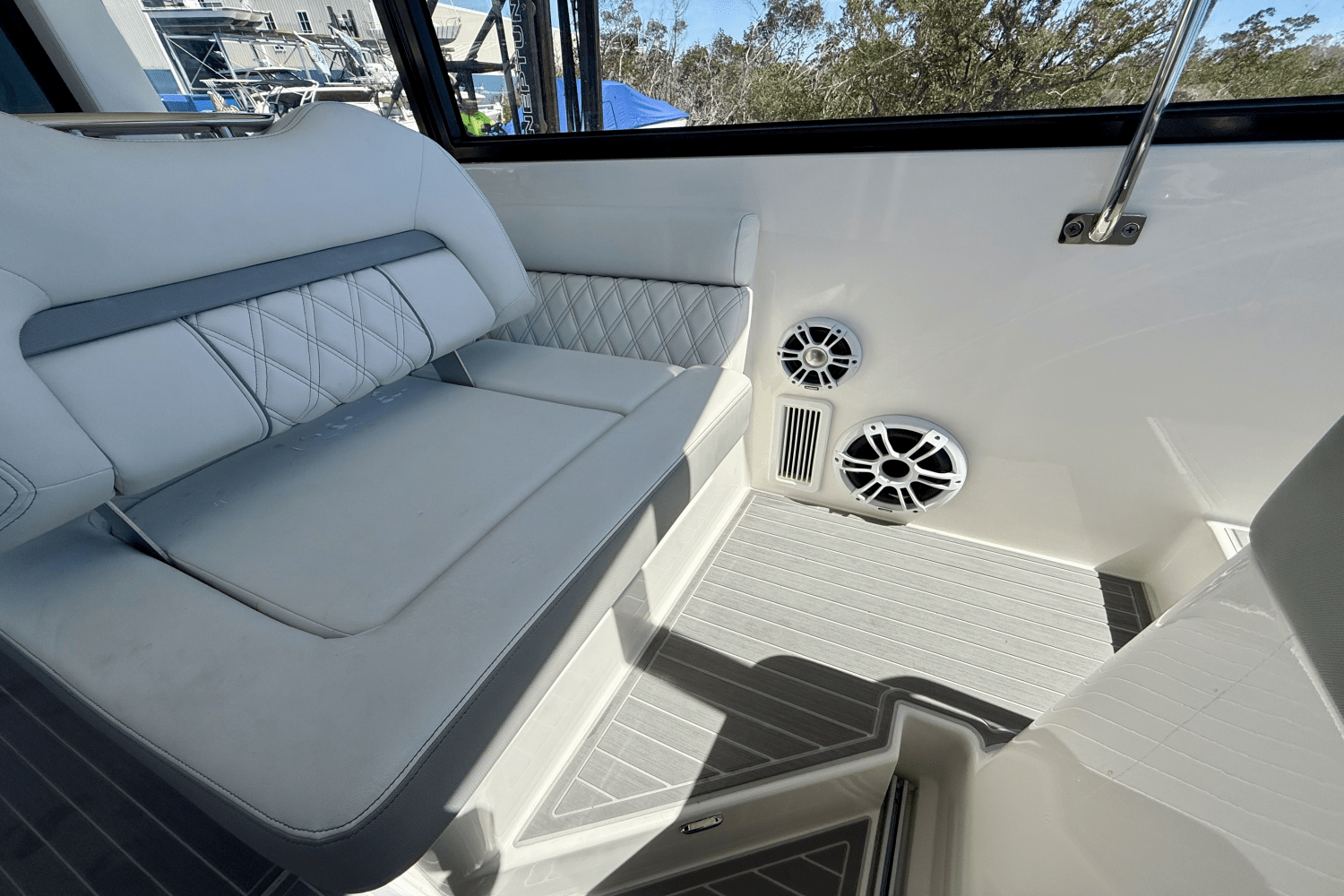 Slide: The Image of Regal 36 XO 2023 - 40