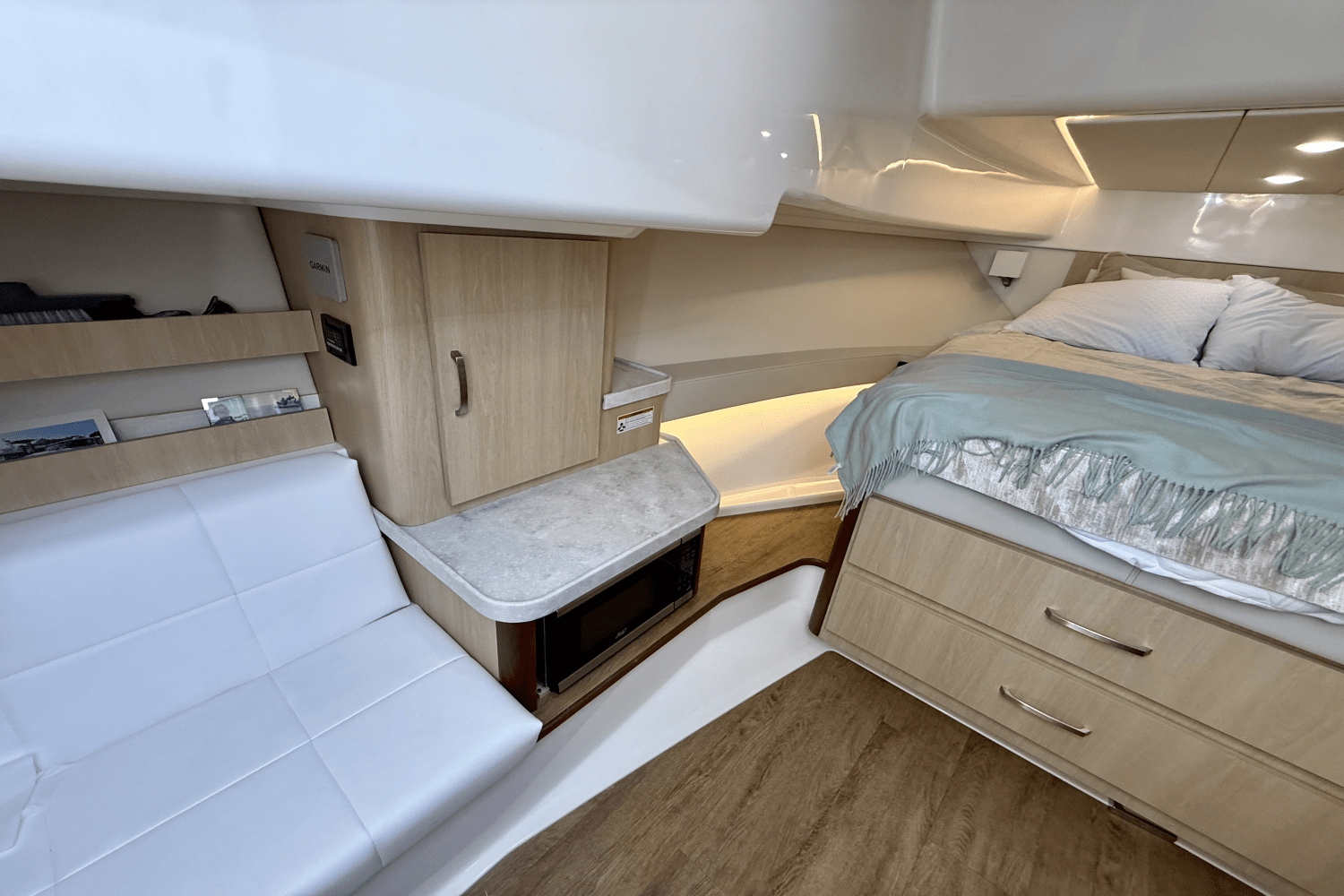 Slide: The Image of Regal 36 XO 2023 - 44