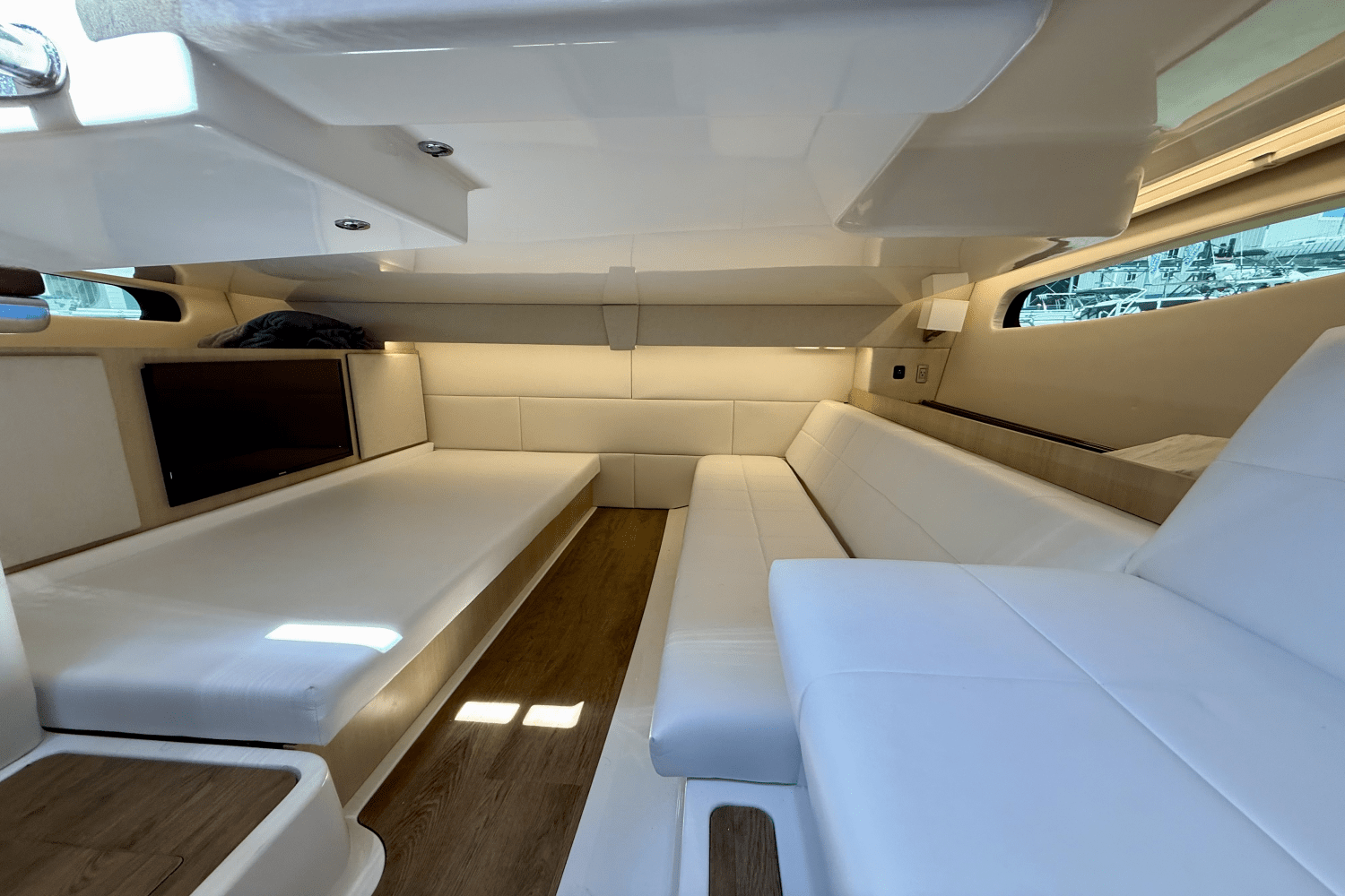 Slide: The Image of Regal 36 XO 2023 - 46