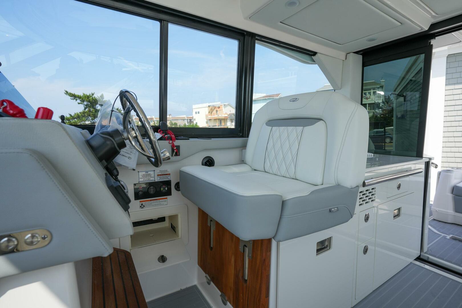 Slide: The Image of Regal 36 XO 2025 - 4558680