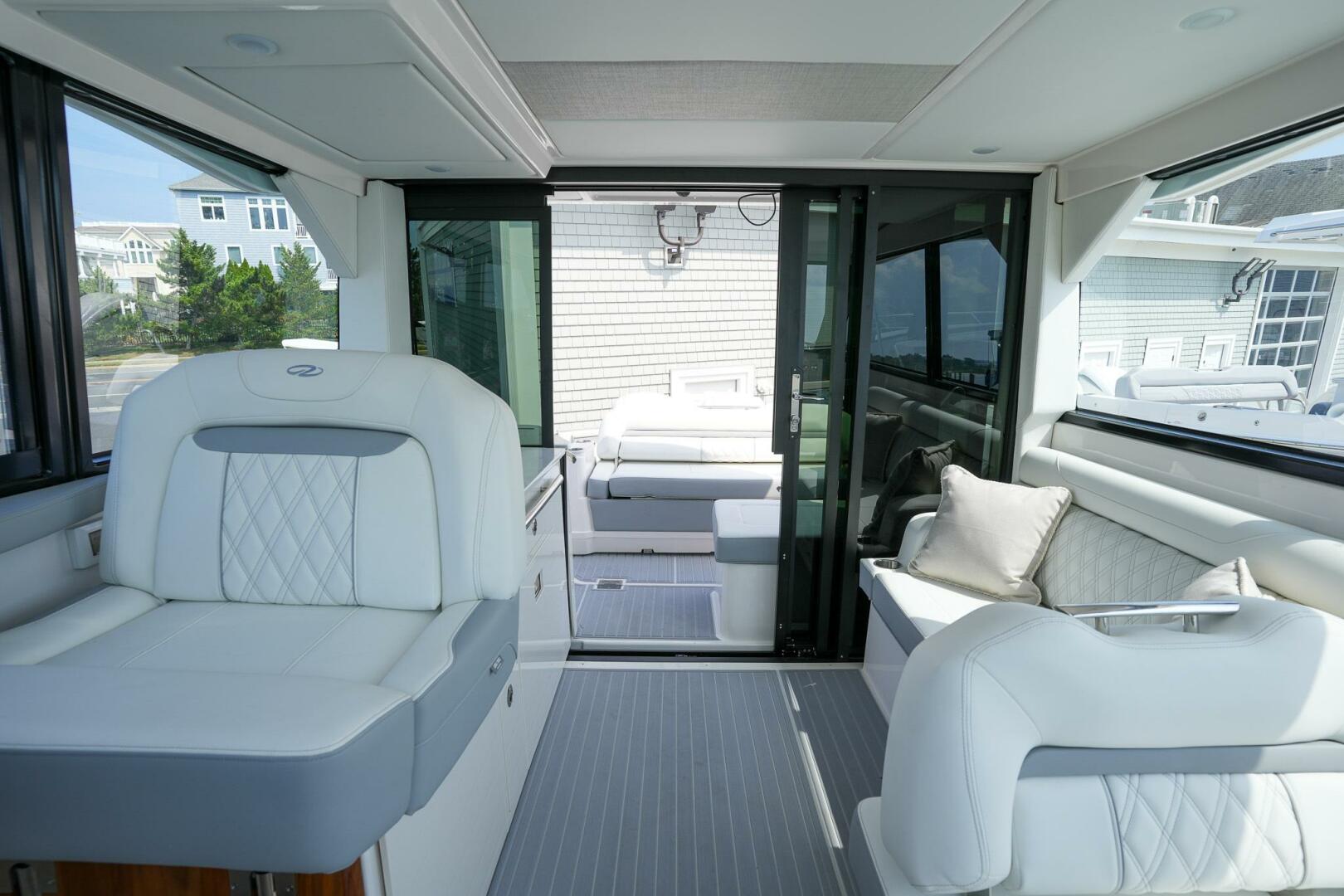 Slide: The Image of Regal 36 XO 2025 - 4558681