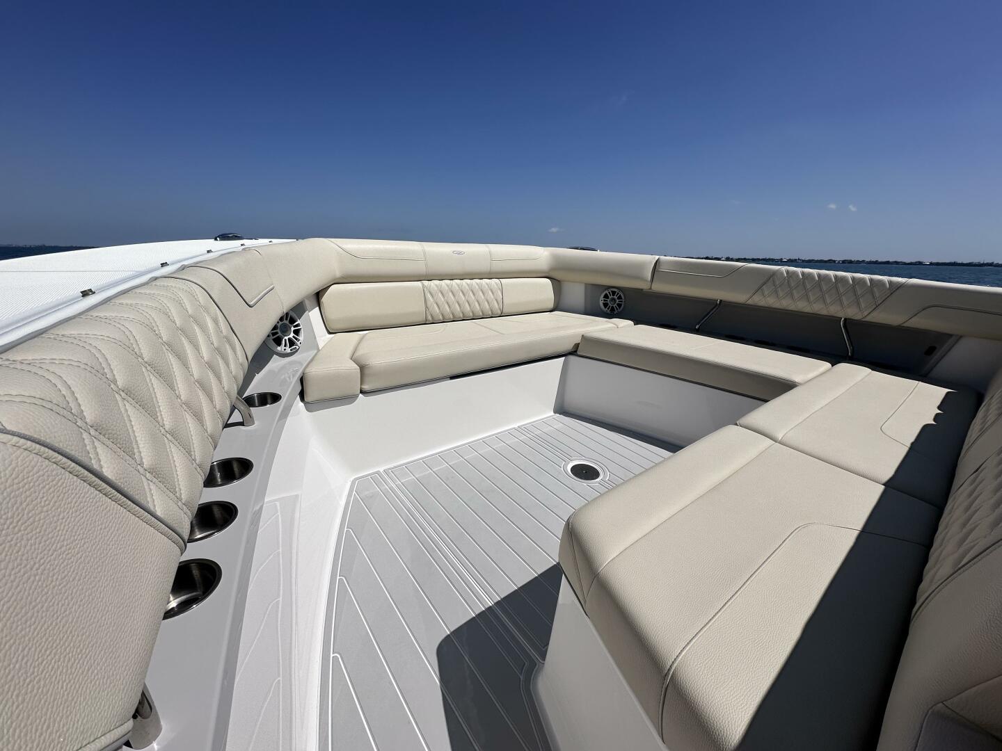 Slide: The Image of Regal 38 SAV 2023 - 5240837