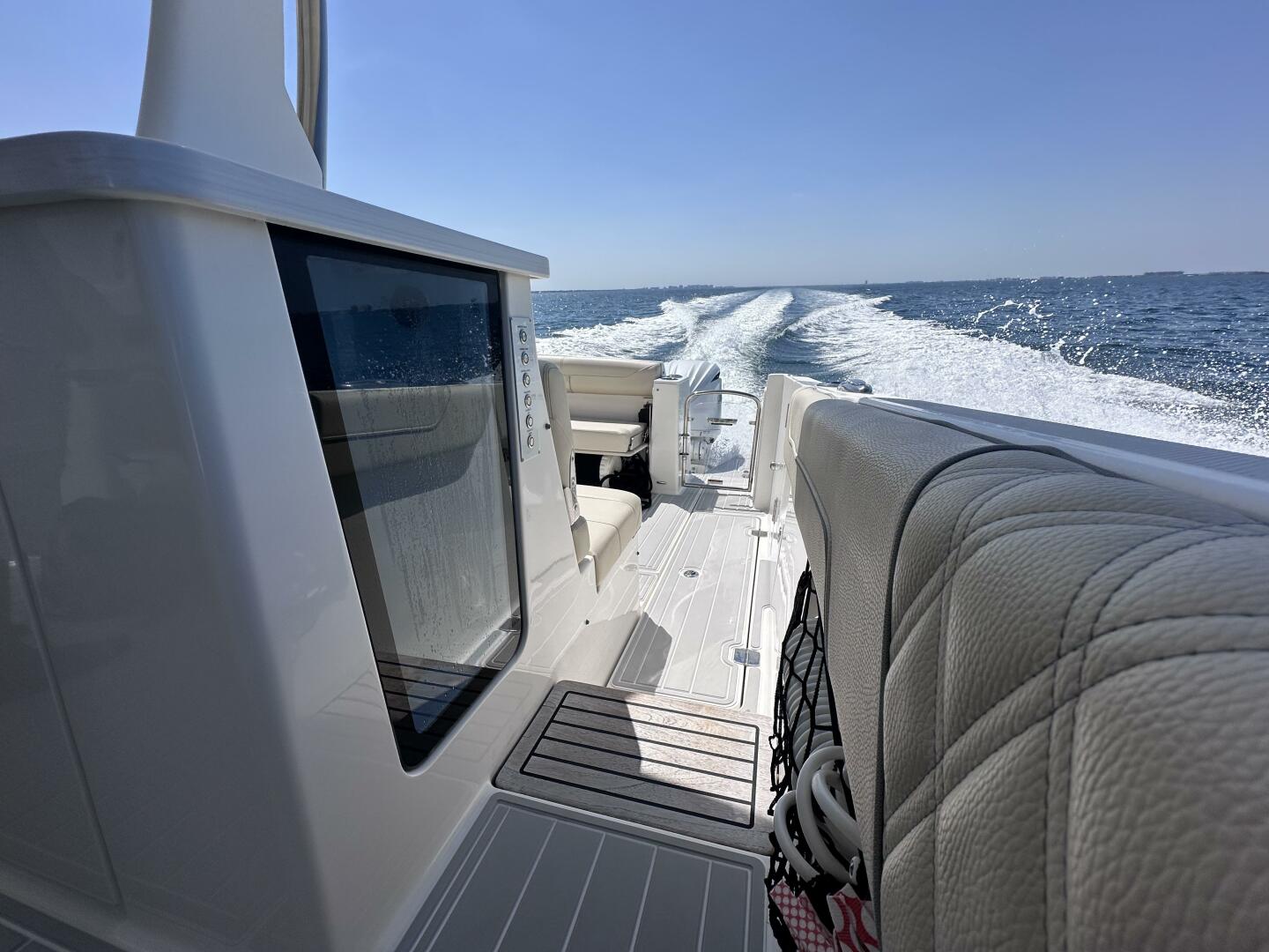 Slide: The Image of Regal 38 SAV 2023 - 5240840