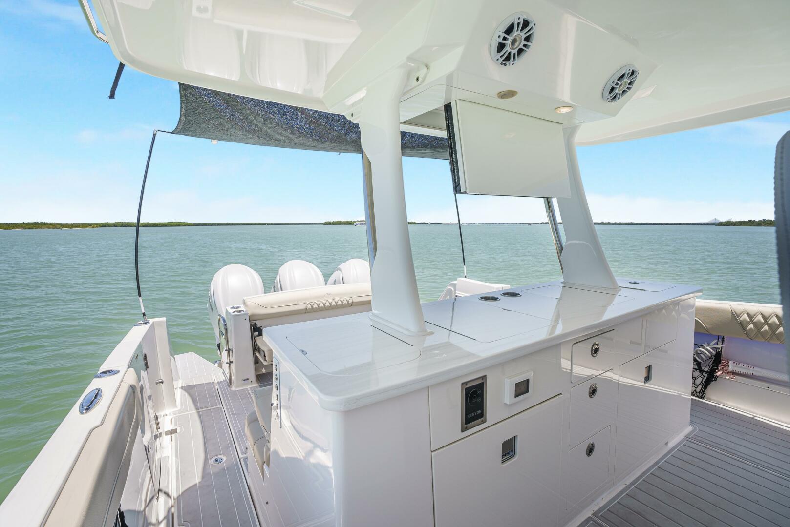 Slide: The Image of Regal 38 SAV 2023 - 5376350