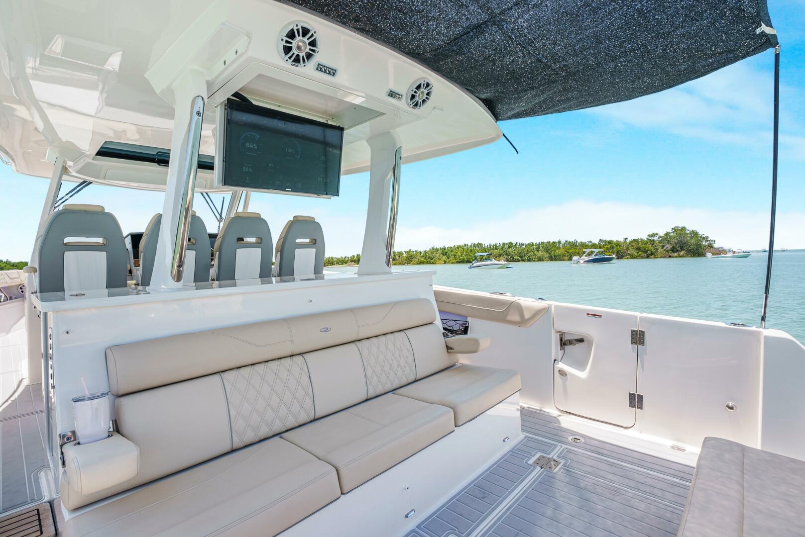 Slide: The Image of Regal 38 SAV 2023 - 5376351