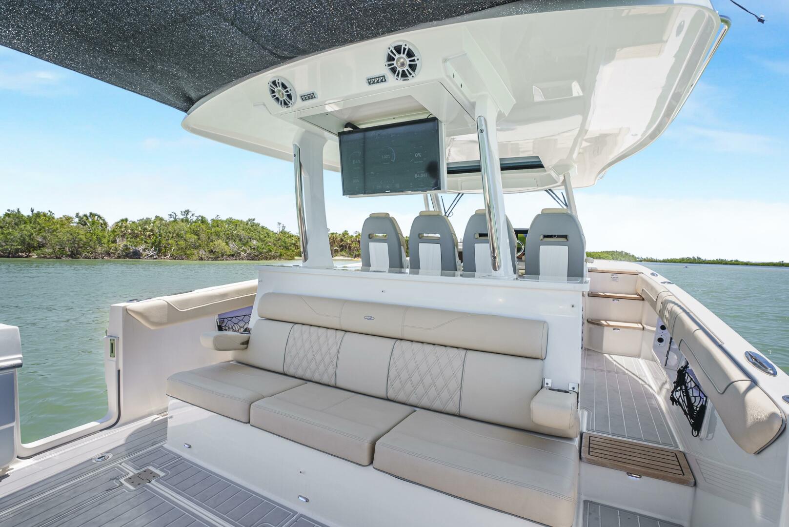 Slide: The Image of Regal 38 SAV 2023 - 5376352