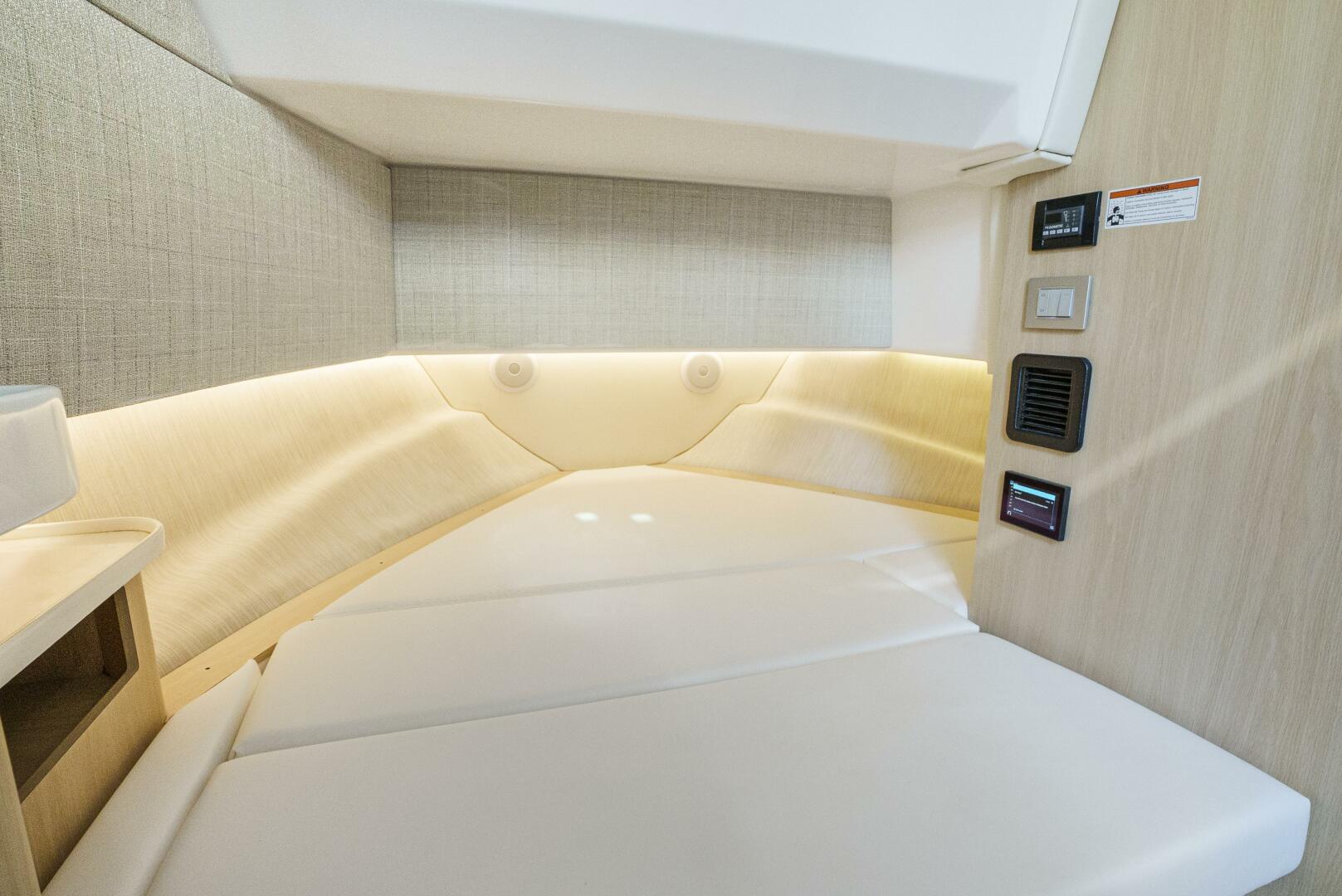 Slide: The Image of Regal 38 SAV 2023 - 5376362