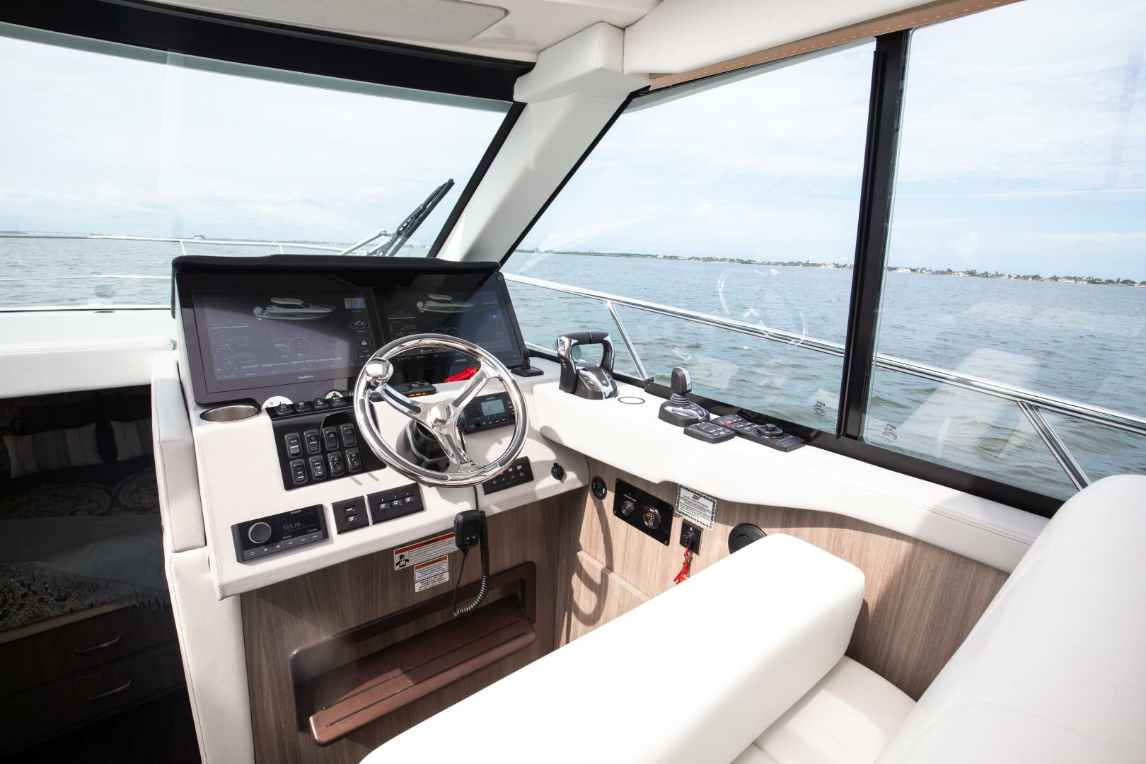 Slide: The Image of Regal XO 38 Lady G- Helm Regal 38 XO Lady G 2022 - 5486050