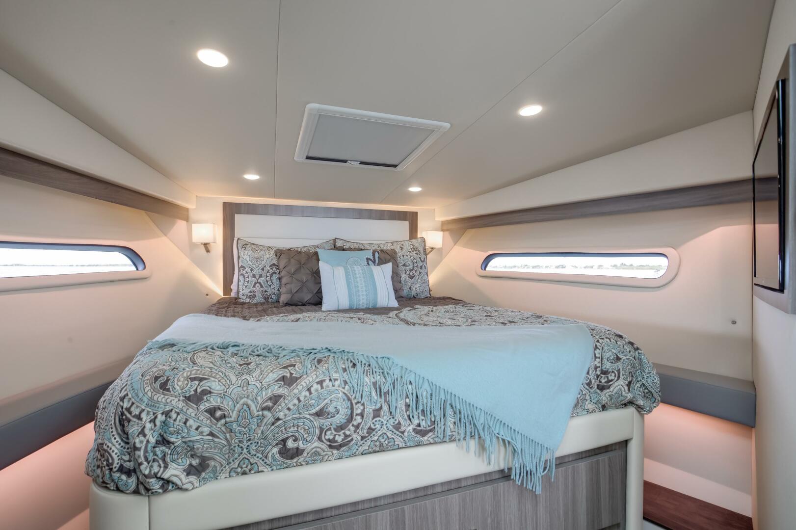 Slide: The Image of Regal XO 38 Lady G- Stateroom Regal 38 XO Lady G 2022 - 5486059