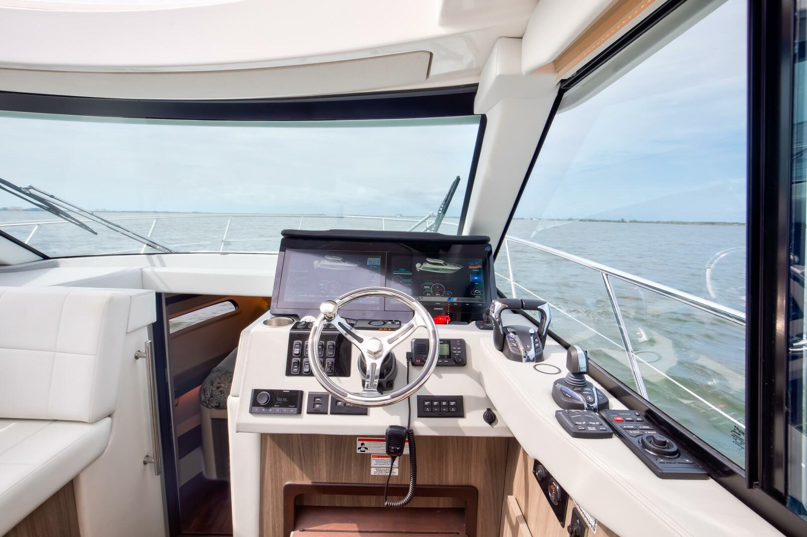 Slide: The Image of Regal XO 38 Lady G- Helm Regal 38 XO Lady G 2022 - 5486049