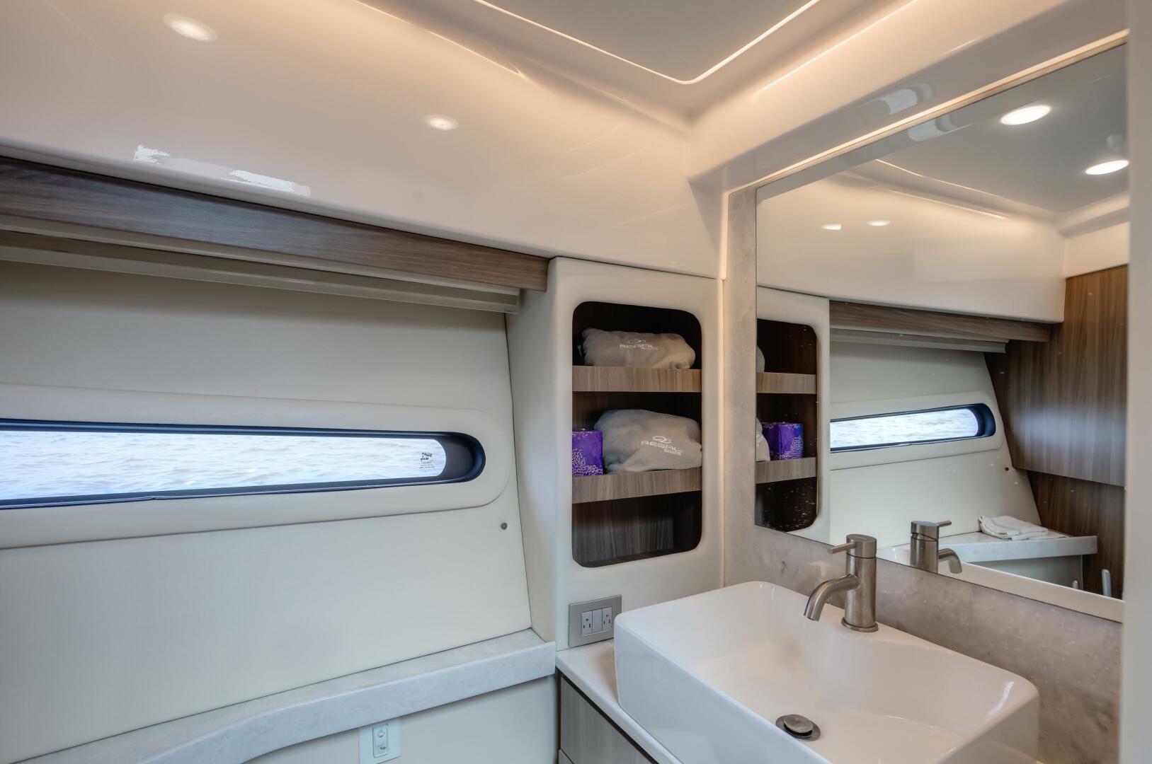 Slide: The Image of Regal XO 38 Lady G- Head Regal 38 XO Lady G 2022 - 5486062