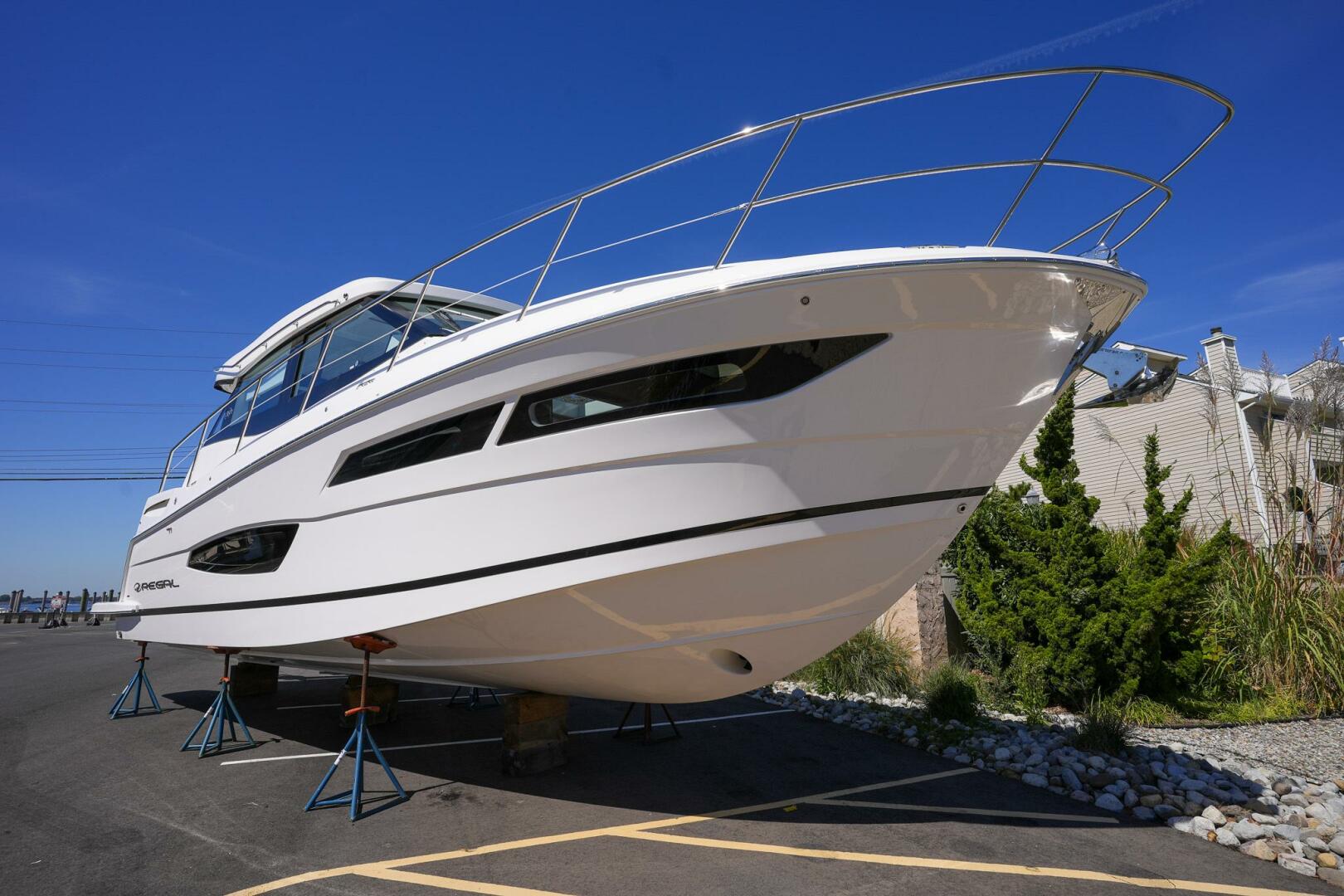 Slide: The Image of Regal 38 XO 2025 - 4655068