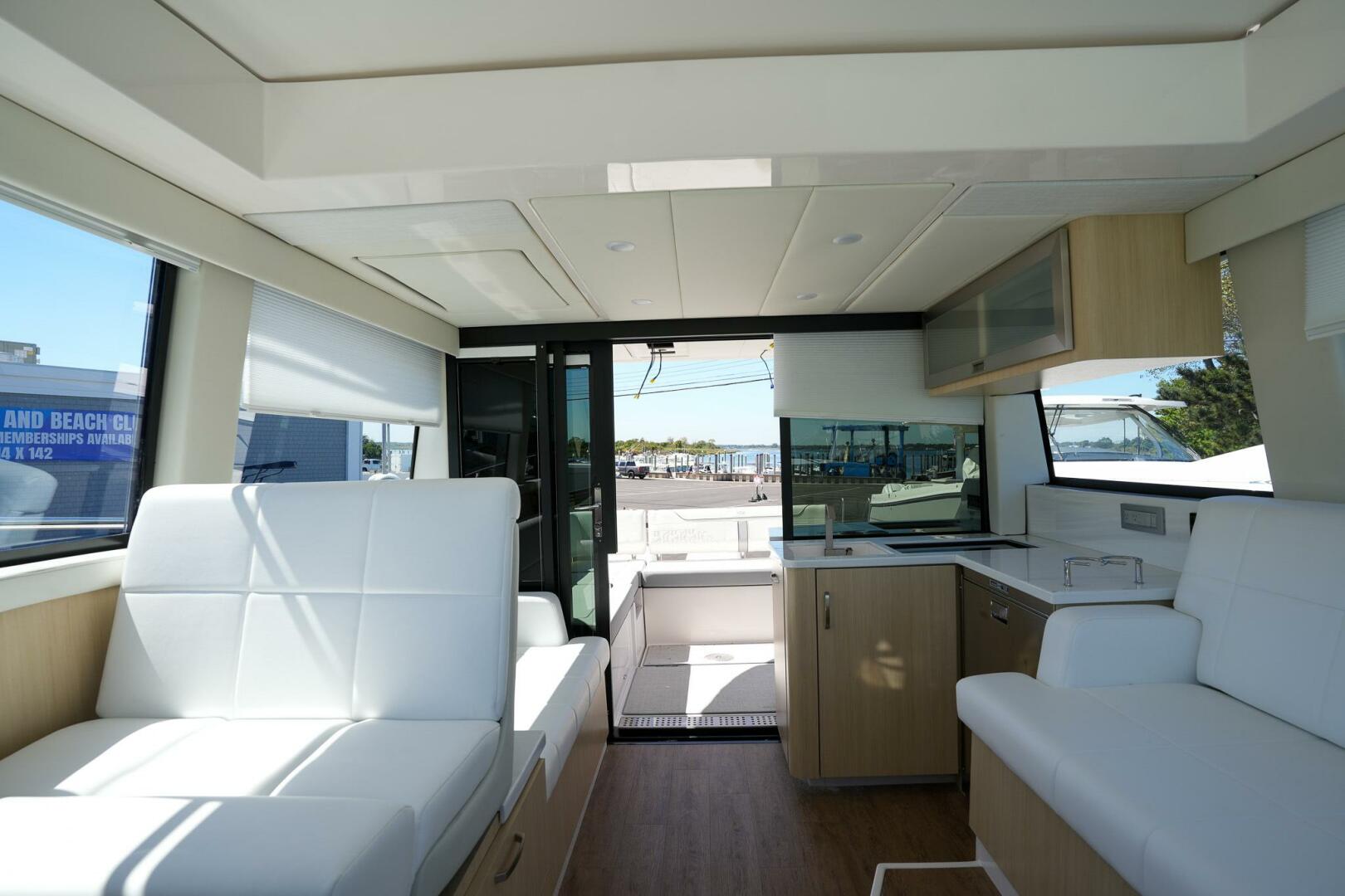 Slide: The Image of Regal 38 XO 2025 - 4655105