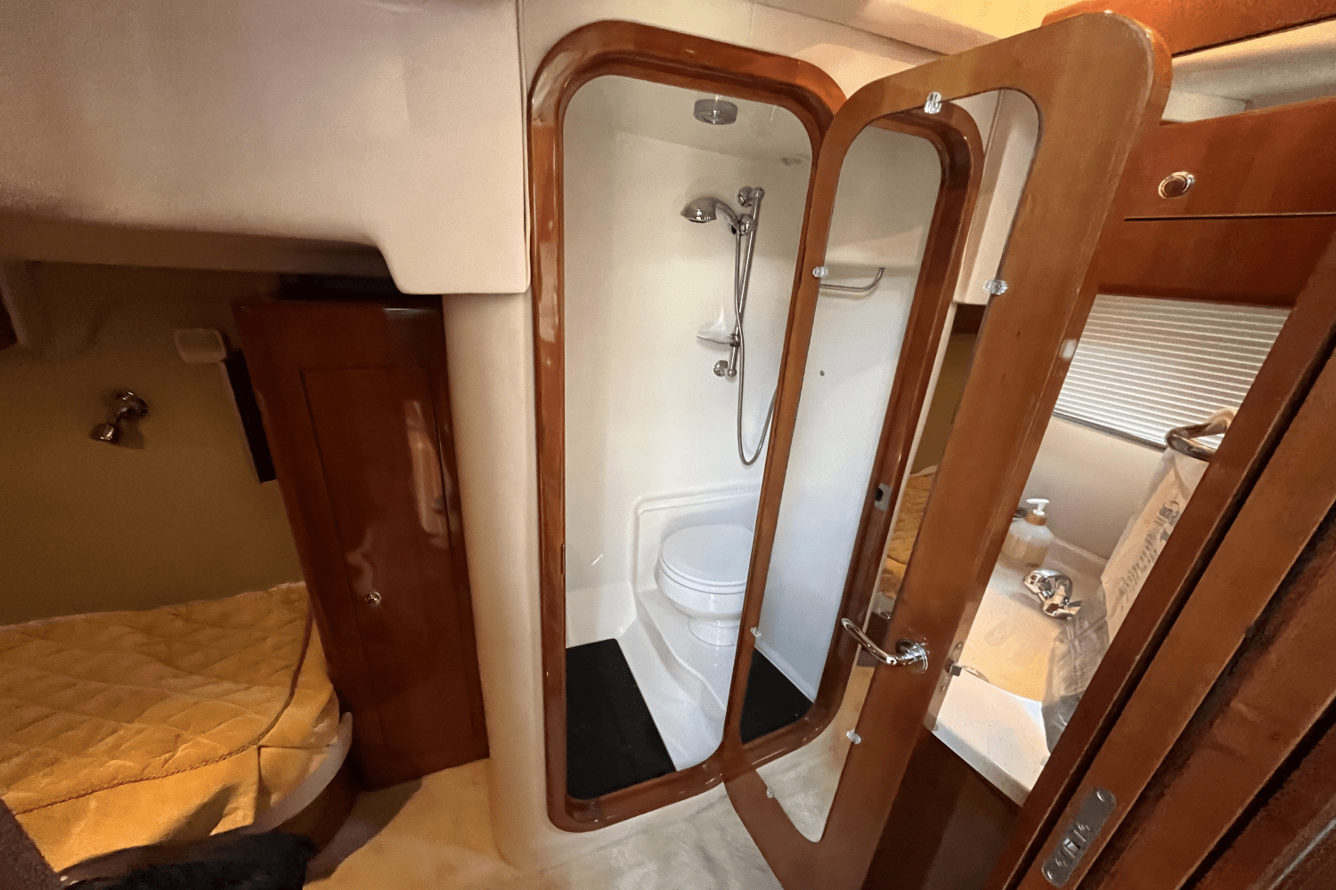 Slide: The Image of Regal 4060 COMMODORE 2006 - 34