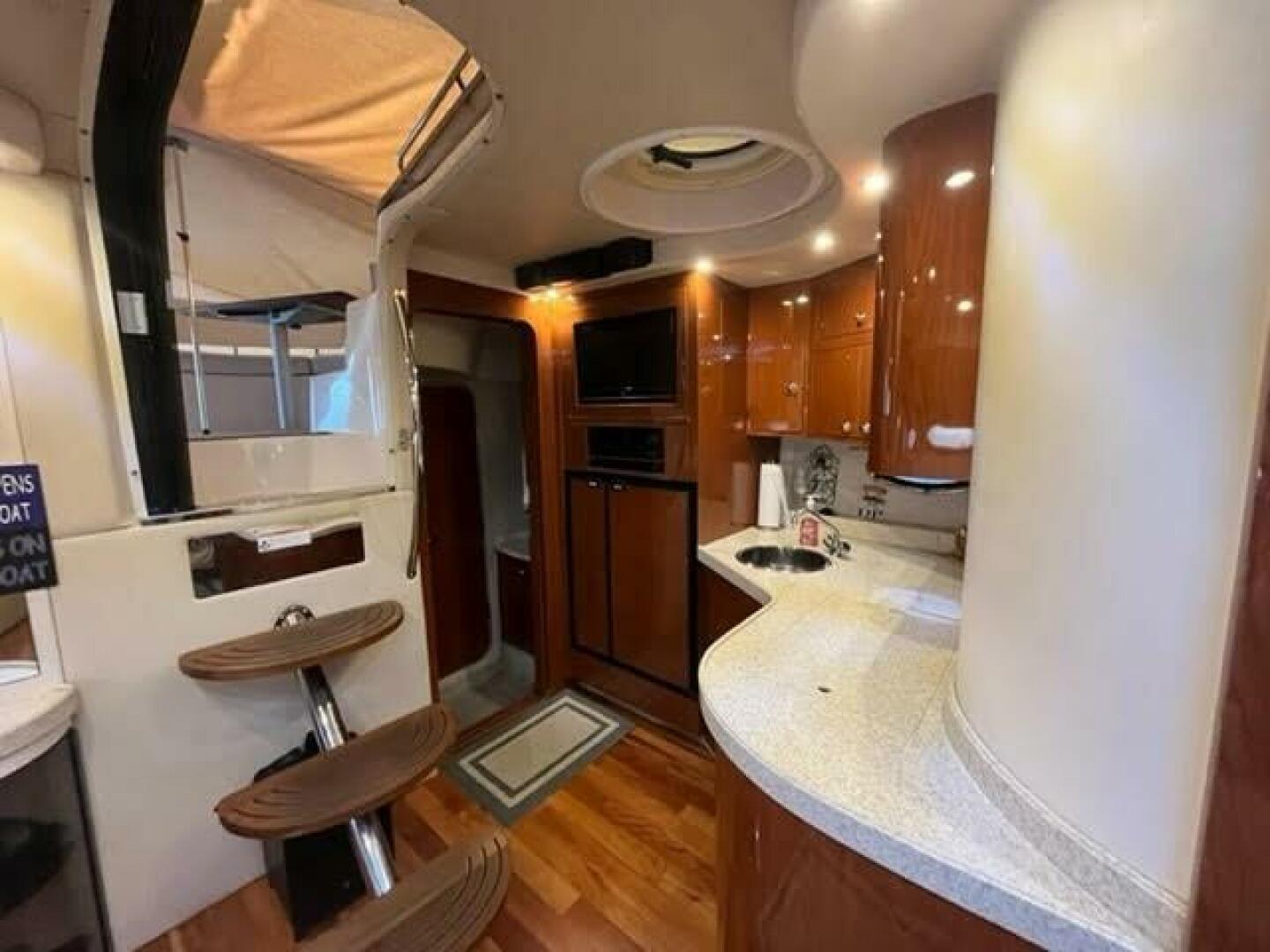 Slide: The Image of Regal 4060 Sport Yacht 2009 - 5162248