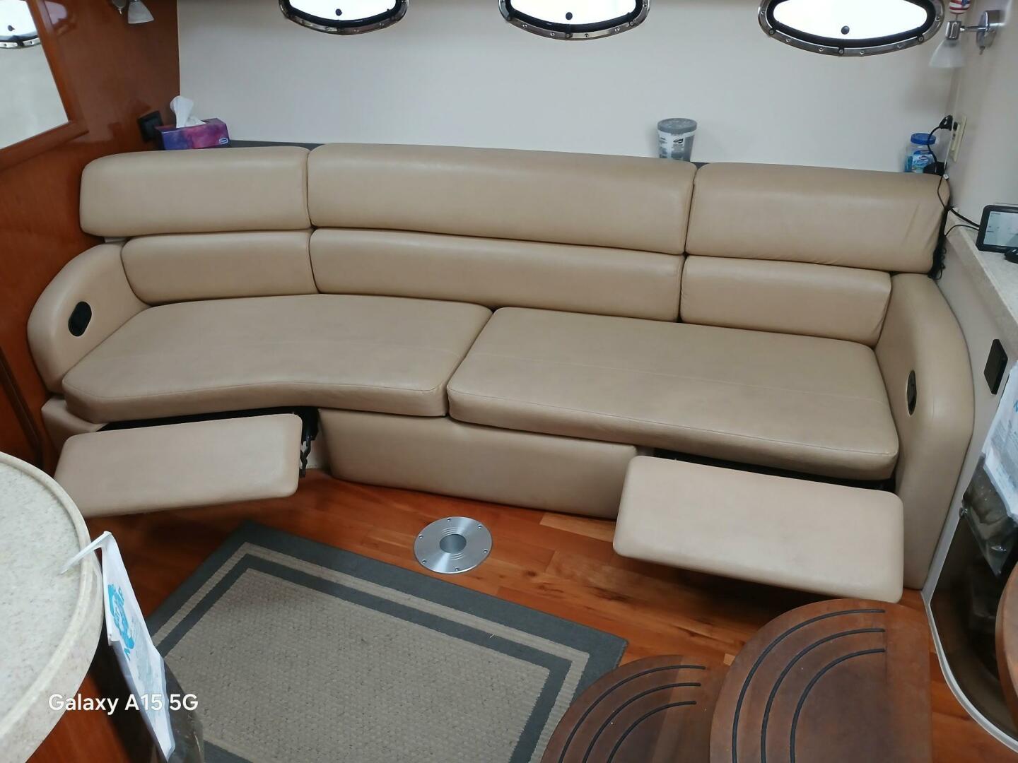 Slide: The Image of Regal 4060 Sport Yacht 2009 - 5162285