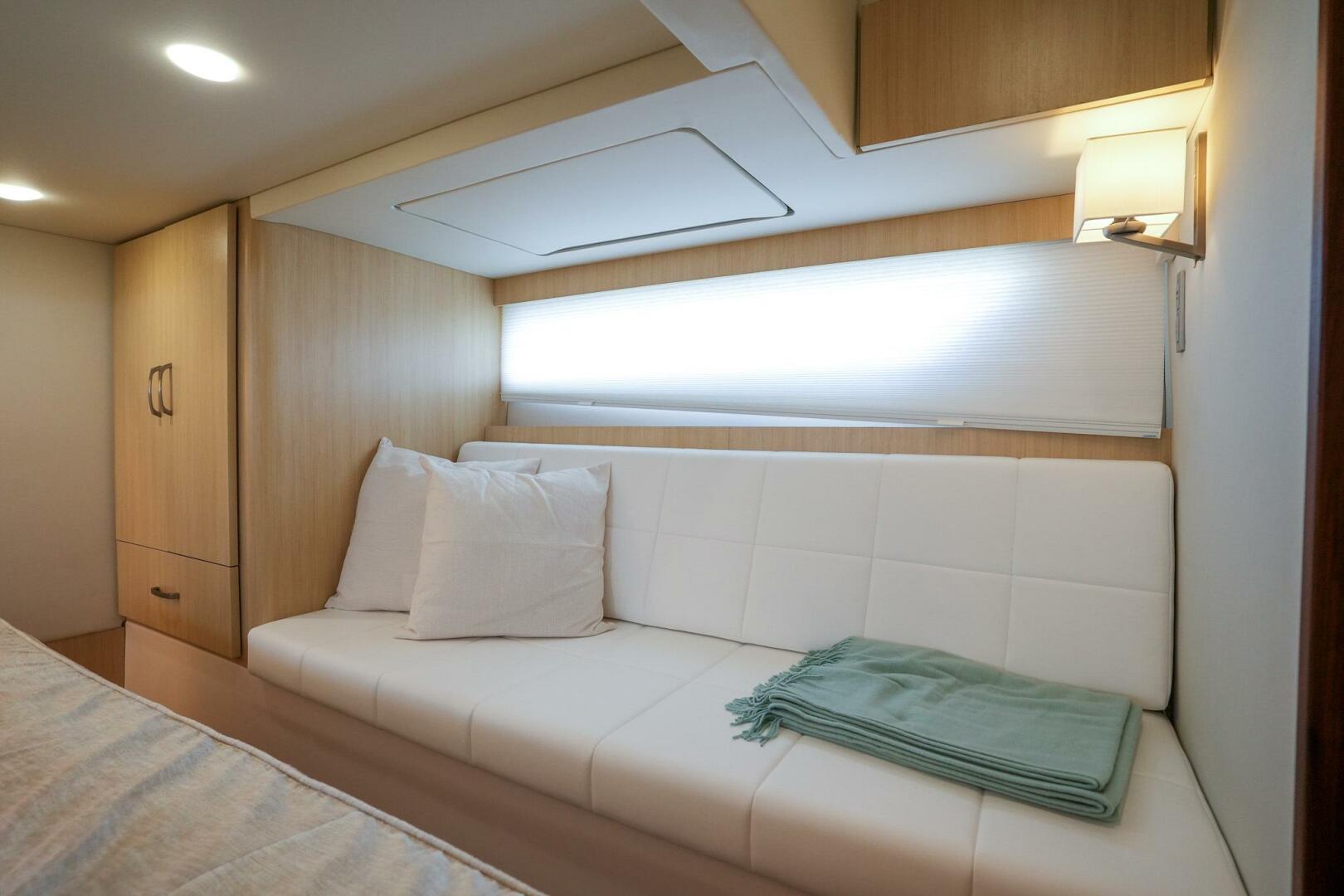 Slide: The Image of Regal 42 FXO 2024 - 5434540