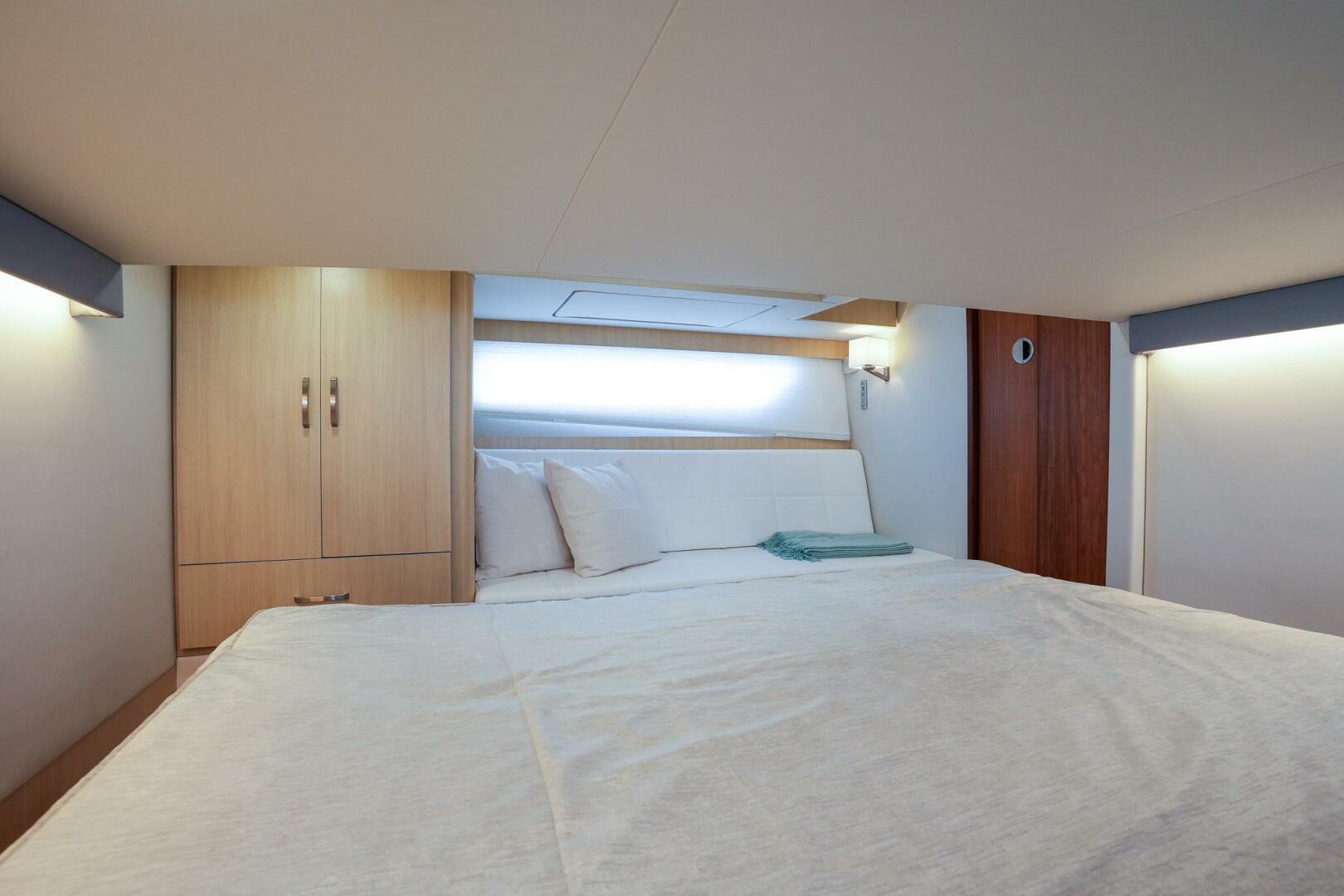 Slide: The Image of Regal 42 FXO 2024 - 5434542