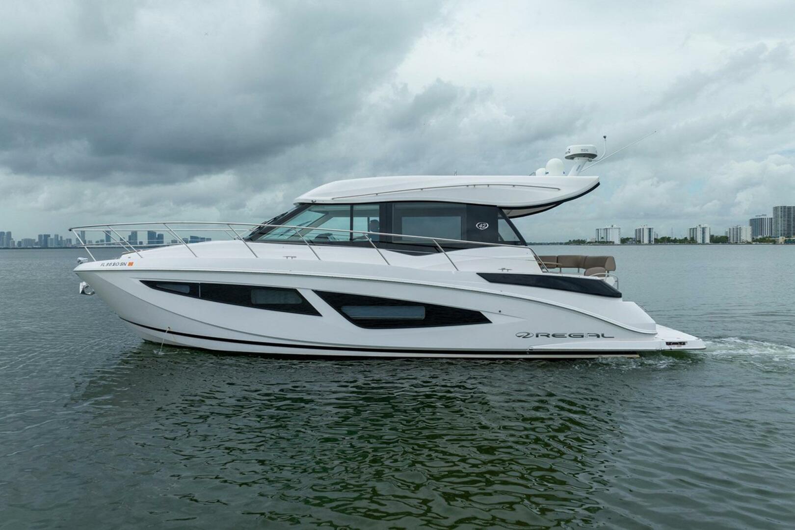 Slide: The Image of Regal 42 Grande Coupe 2022 - 5018181