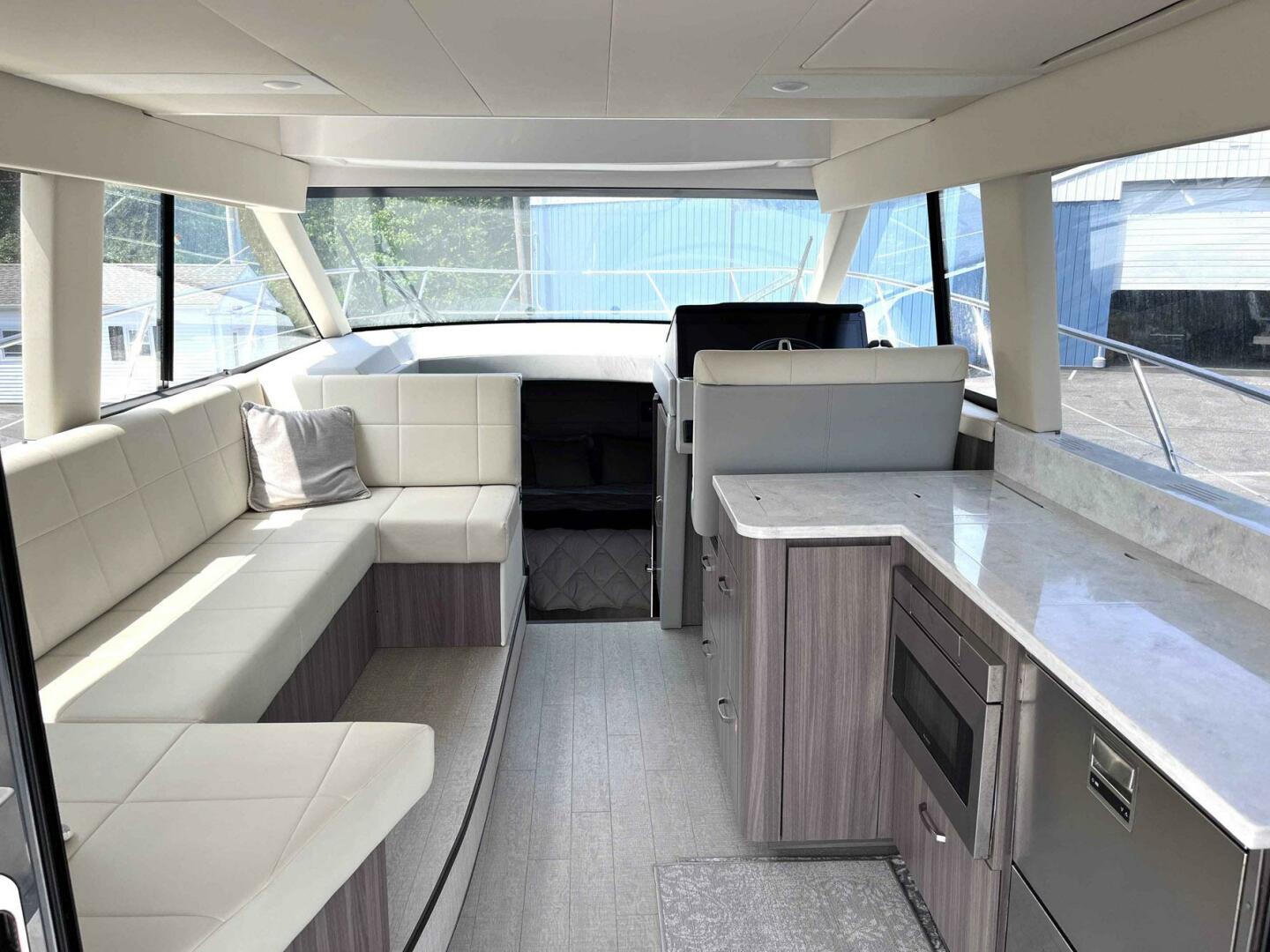 Slide: The Image of Regal 42 Grande Coupe 2022 - 5018185
