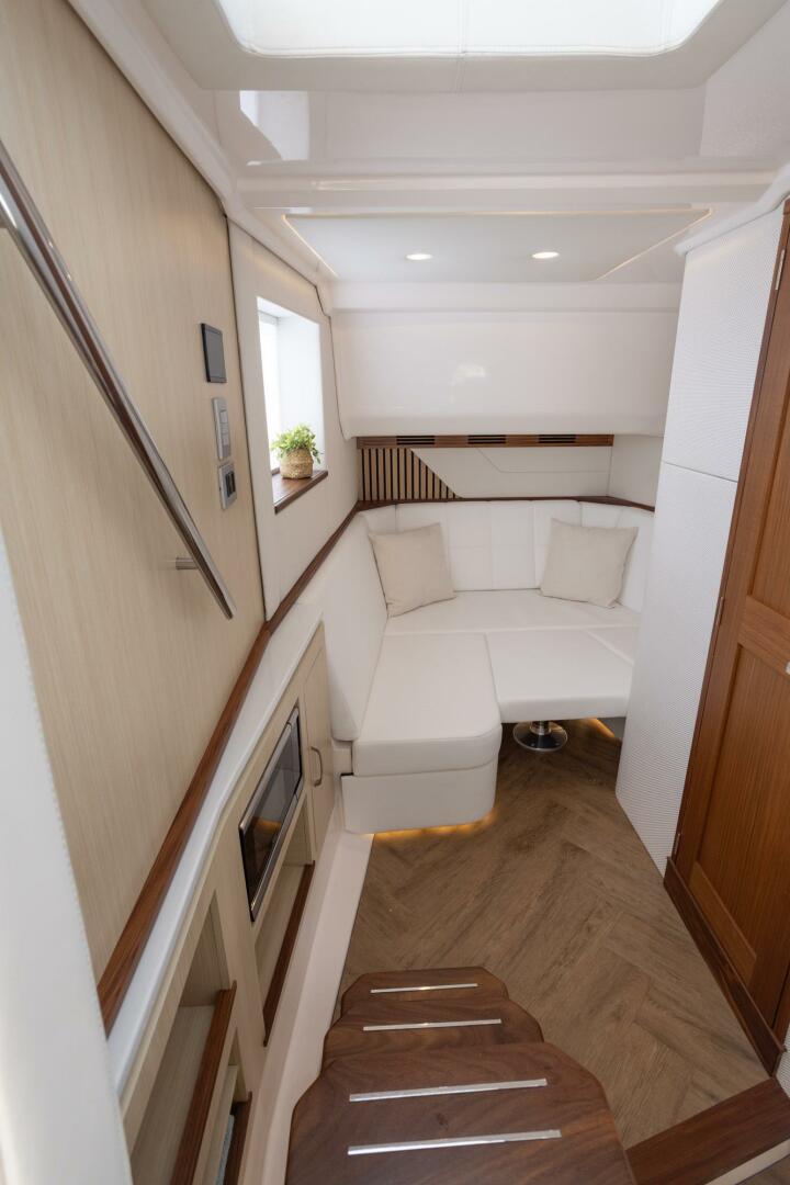 Slide: The Image of Regal 43 SAV 2025 - 4805294
